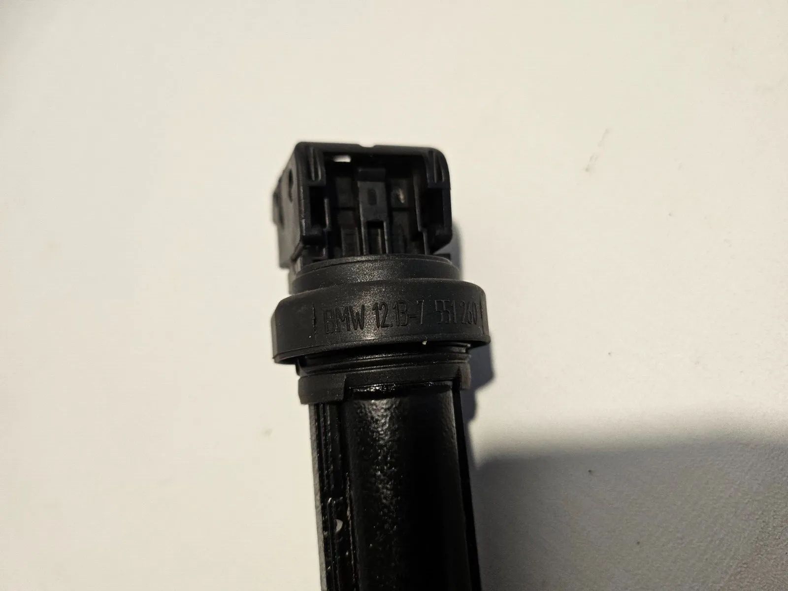 純正 BMW E60 E65 E81 E87 E87N E90 E91 イグニッションコイル BOSCH 7551260