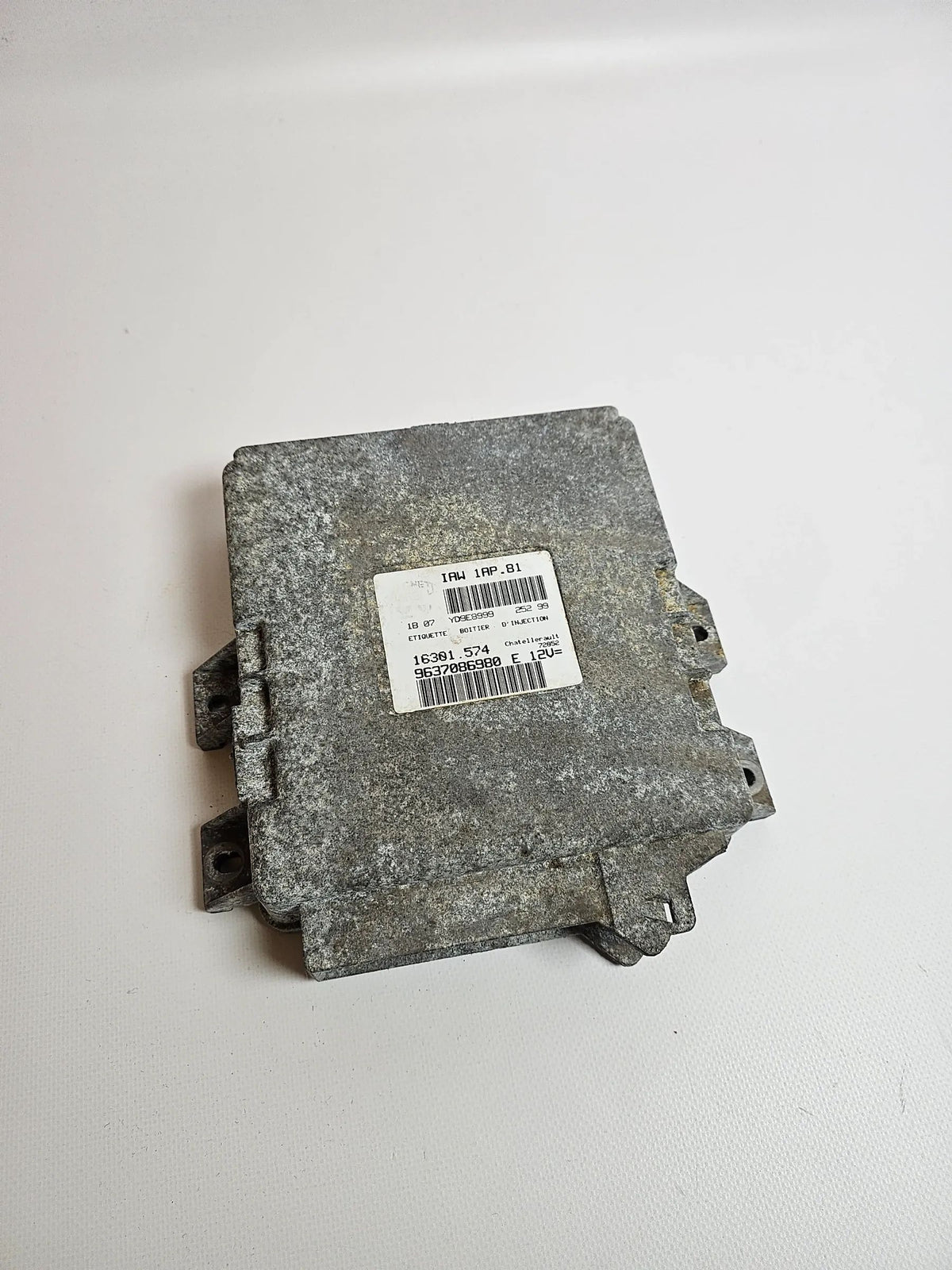 Original PEUGEOT 206 1.4 55KW Boîtier de commande moteur 9637086980