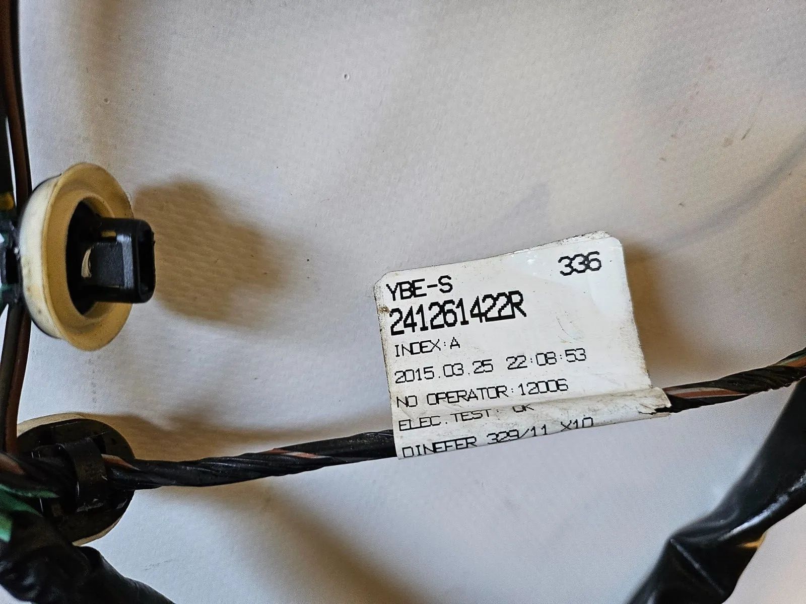 純正 KABELBAUM 241261422R ルノー ゾエ (AG) ハッチバック 2015