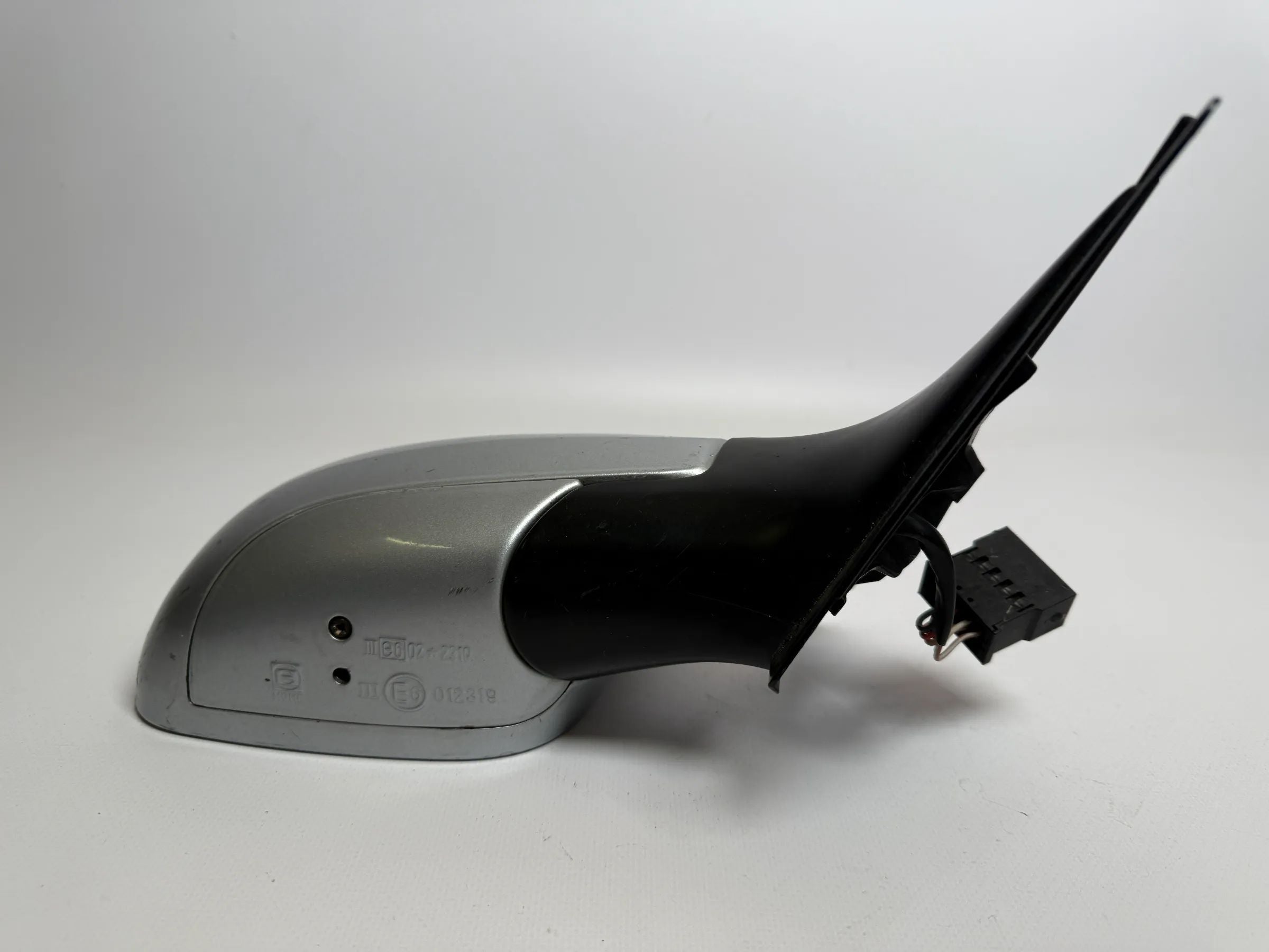 Specchietto retrovisore esterno originale Audi A6 (4B2/4B4) elettrico destro argento 012319