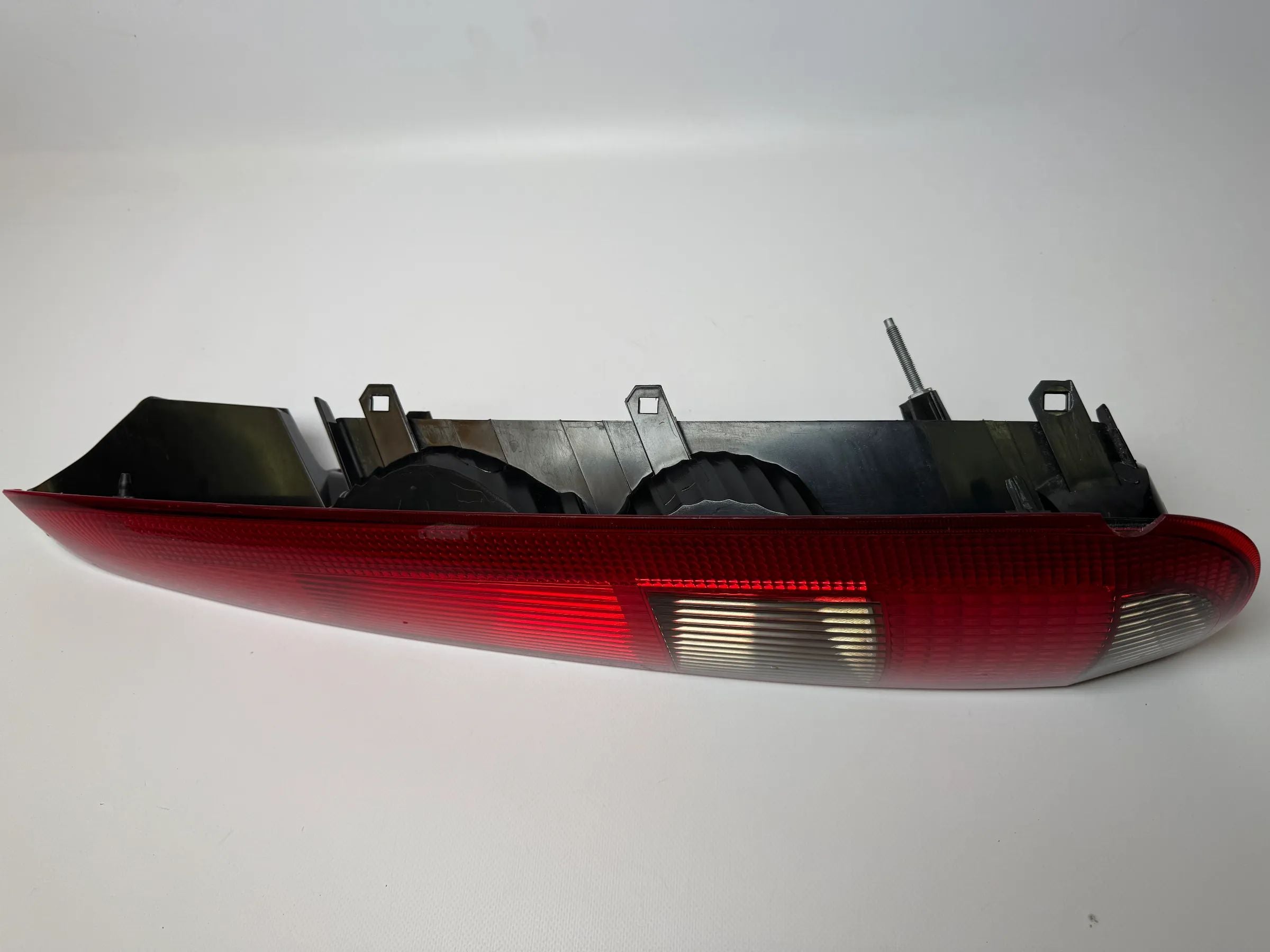 Originele Ford Fusion (JU) achterlicht achterlamp rechts 2N11-13A602-B / 2685734