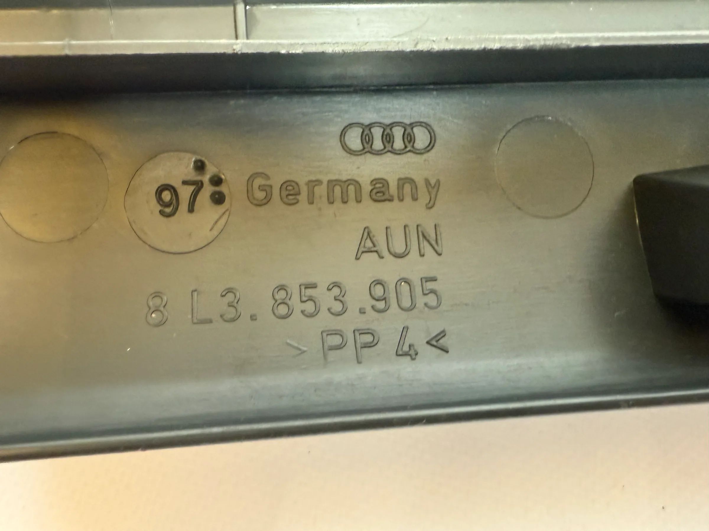 Originele Audi A3 S3 8L 2-deurs Instaplijst Voetlijst Links 8L3853905