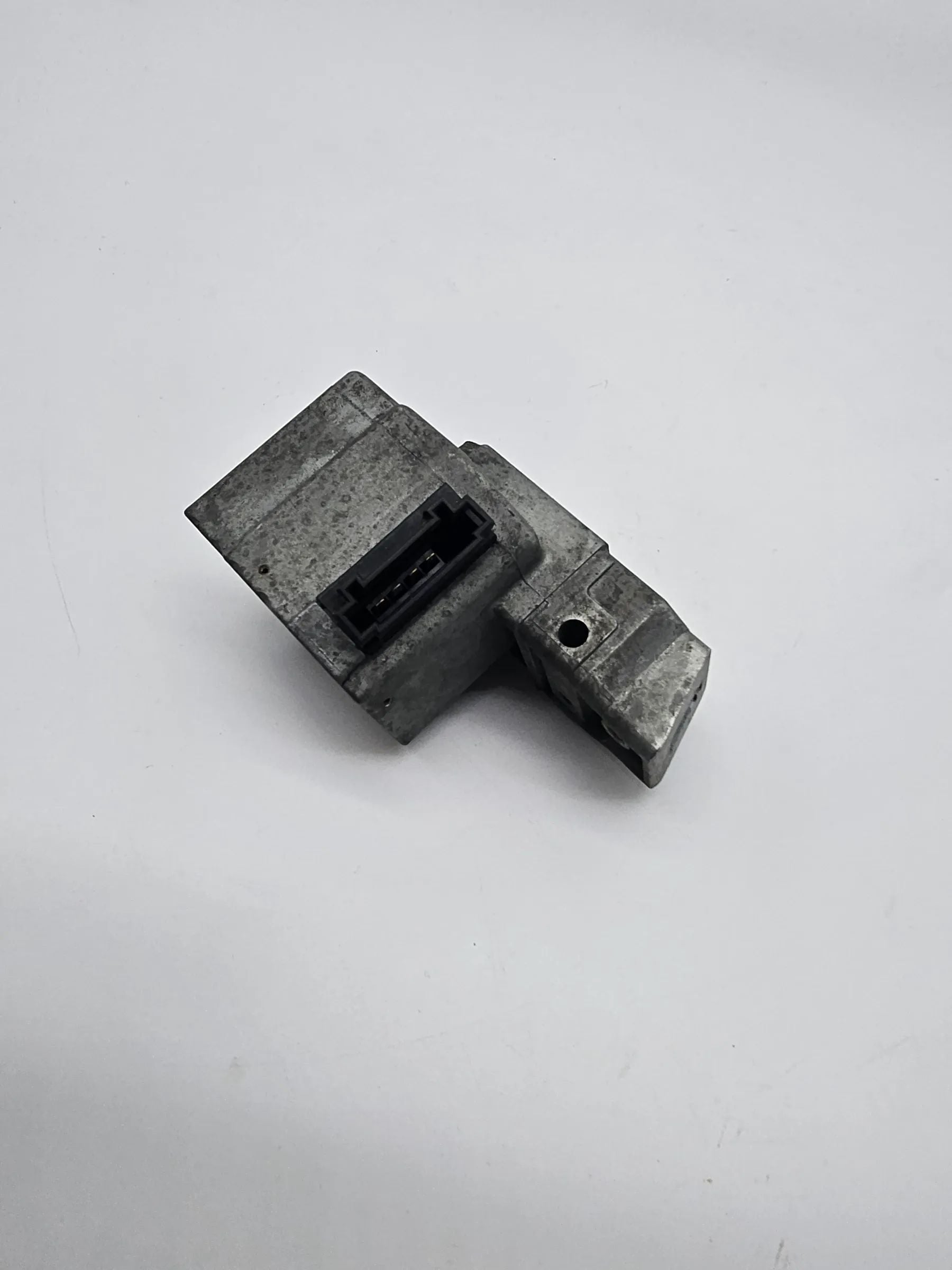 ORIGINALNE MERCEDES BENZ CLK (C208) 320 Sterownik Blokady Kierownicy A2084620330