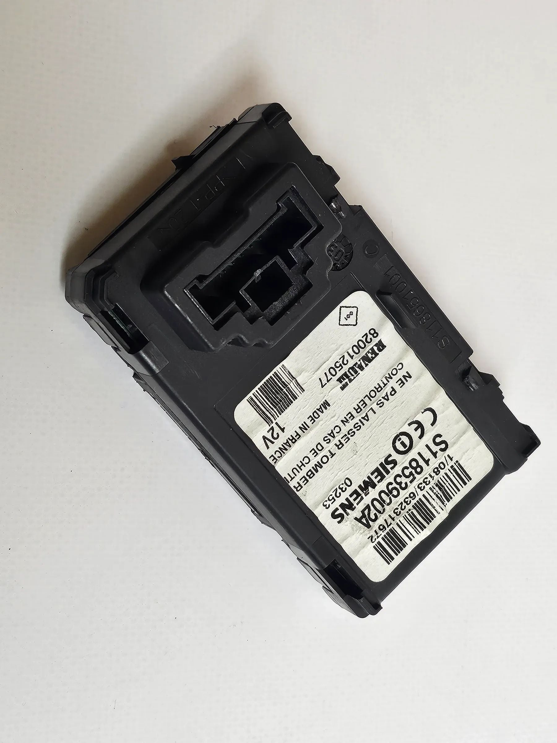 Oryginalny czytnik kart do Renault Scenic 8200125077