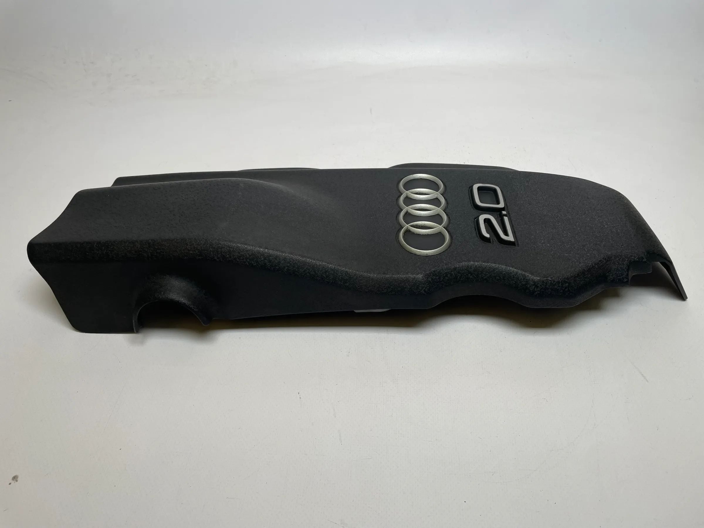 Original Audi A4 (8E2/B6) Motorabdeckung 06B103925C
