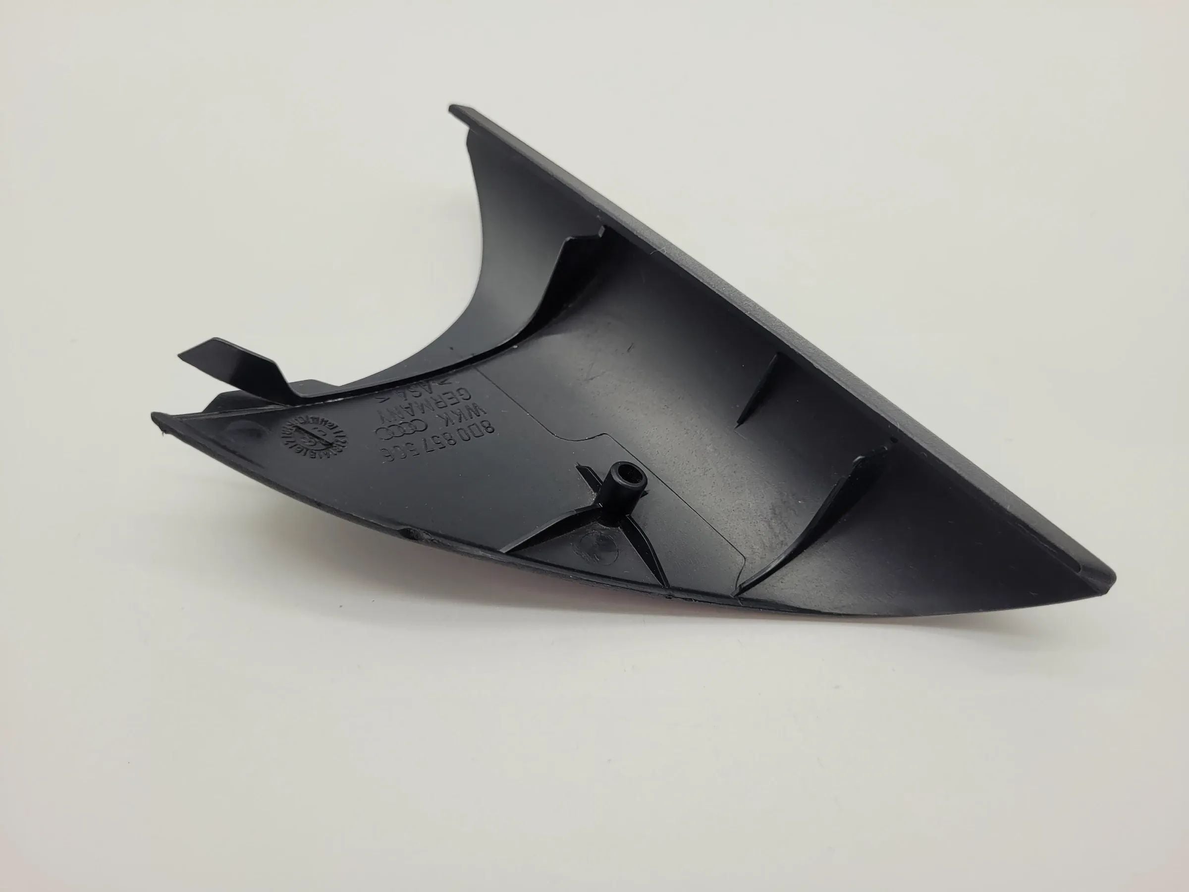 Original Audi A4 (8D) Abdeckung Spiegeldreieck 8D0857506