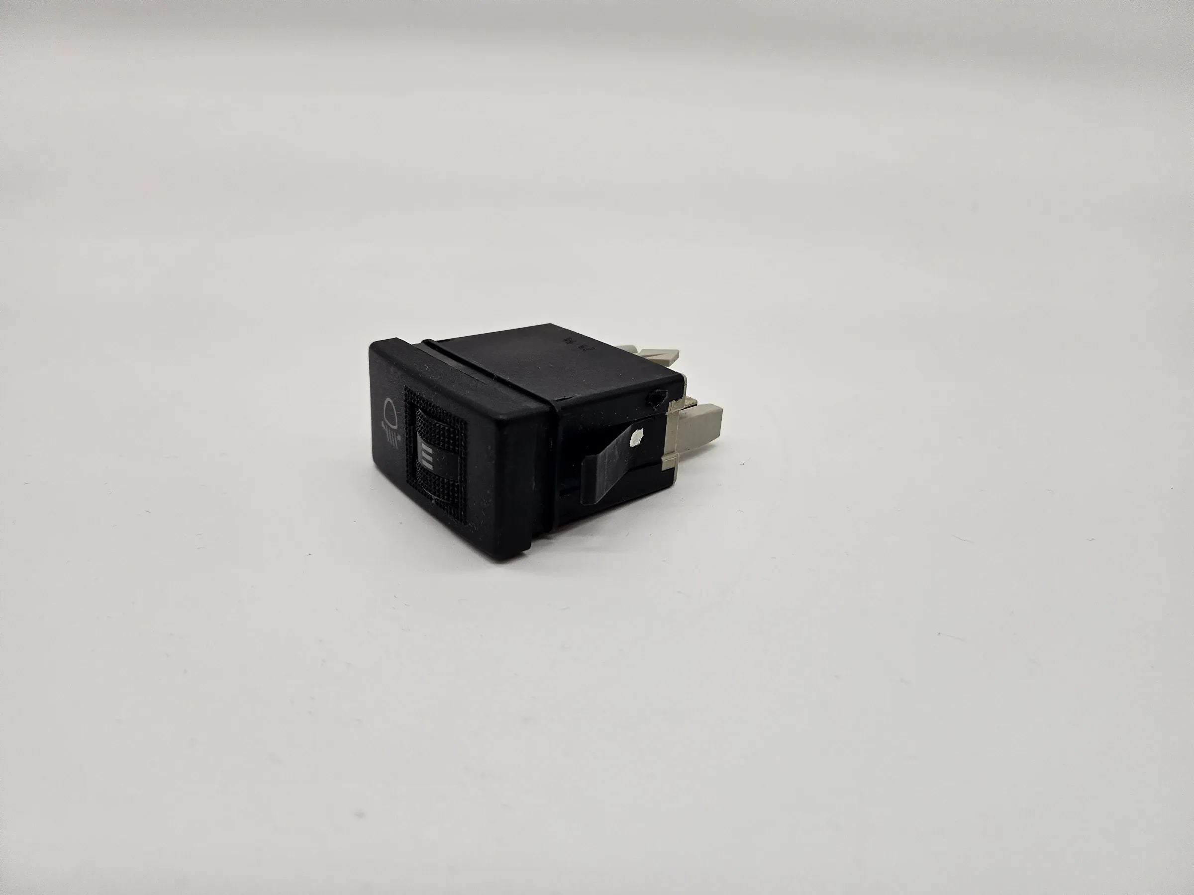 Original AUDI A4 B5 (94-98) headlight range control switch LWR 8D0941301 