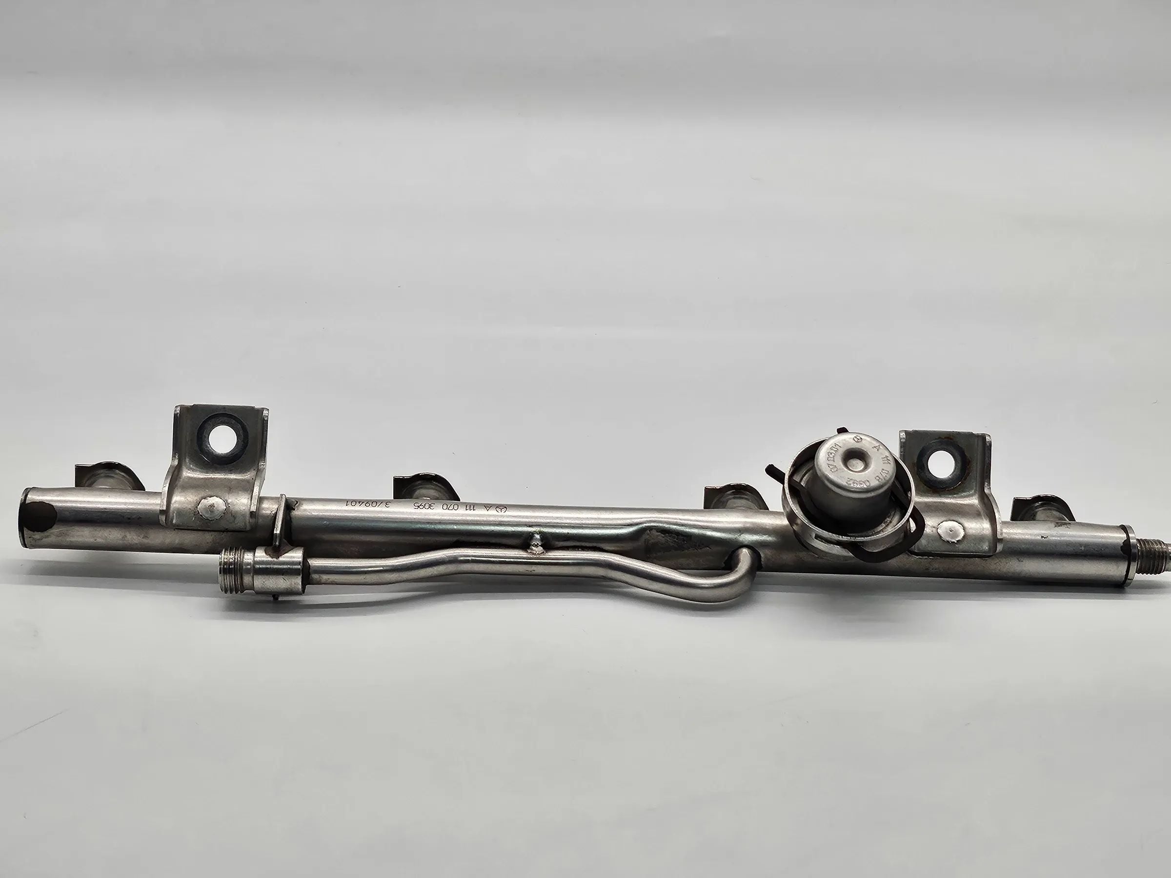 Original Mercedes W203 C200 Kompressor Einspritzleiste Düsenleiste A1110703095