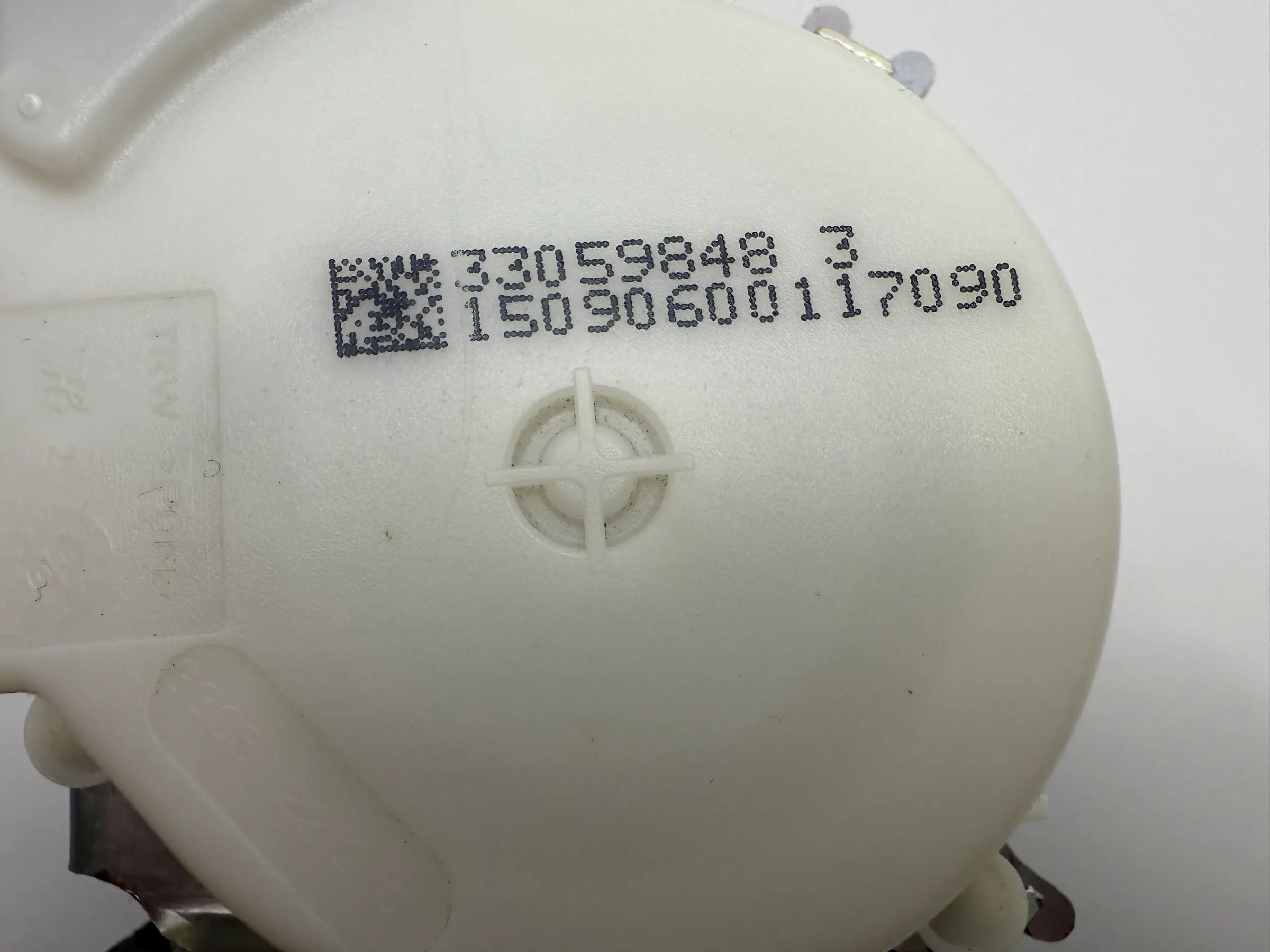Orijinal BMW 116i (E81,E87,E90/E91) Ön Sol Emniyet Kemeri 330598483