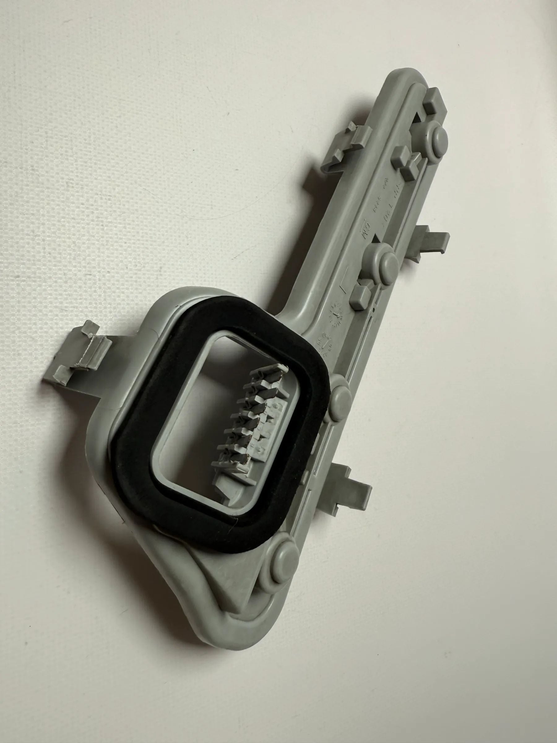 Original Opel Zafira A T98 lamp holder rear light left gray GM Yorka 5248 