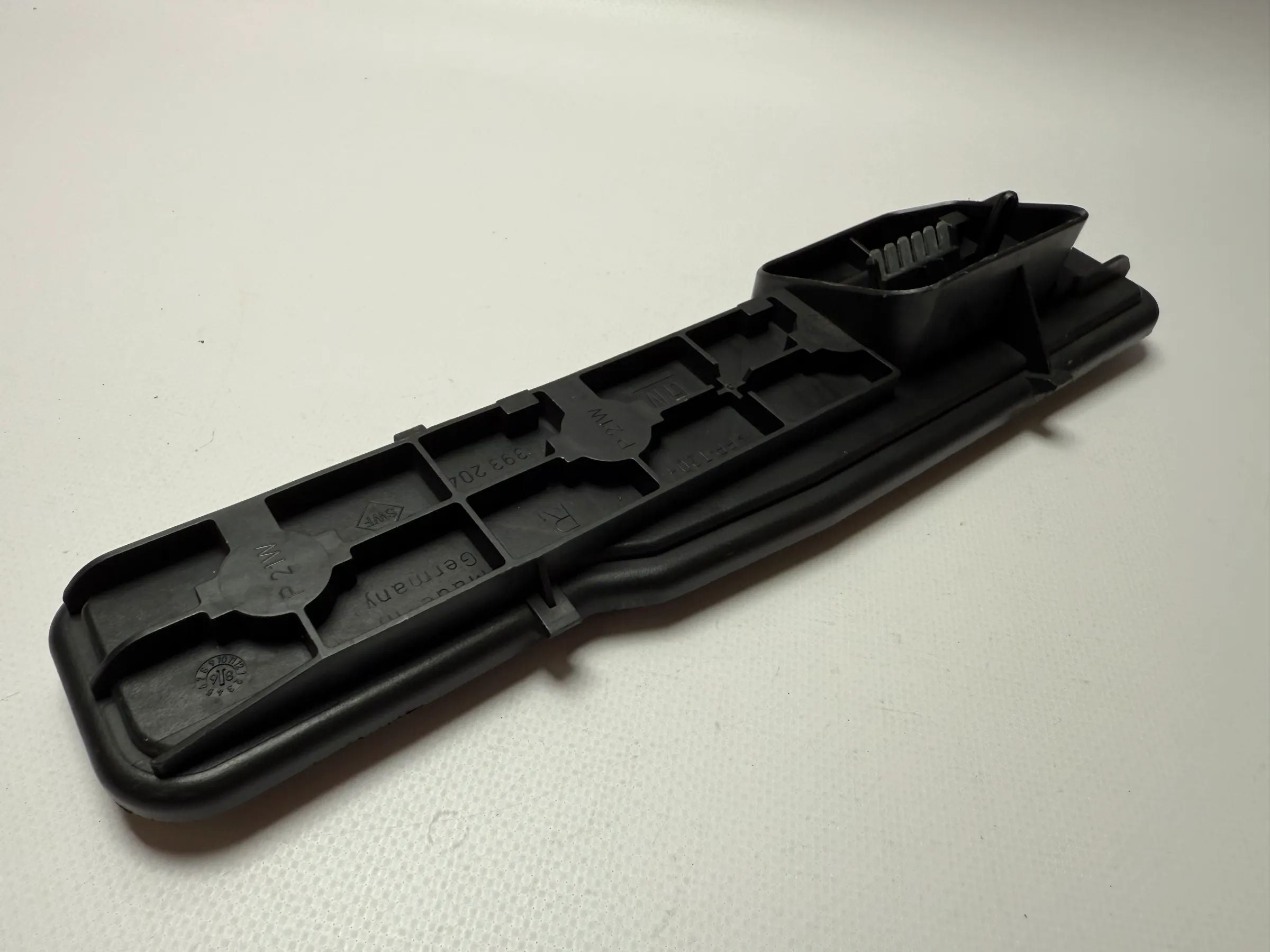 Original Astra G lamp holder rear light rear right 393.204 