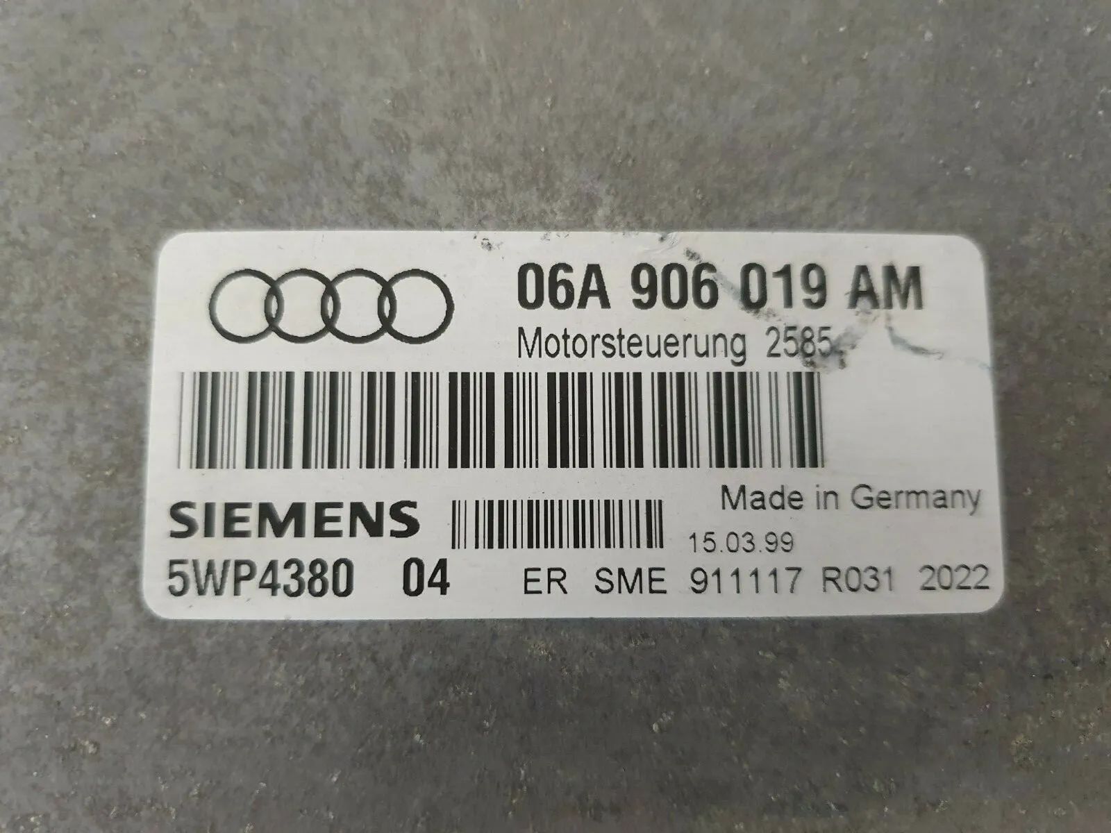 Original Audi A3 (8L) 1.6 Boîtier de gestion moteur 06A906019AM