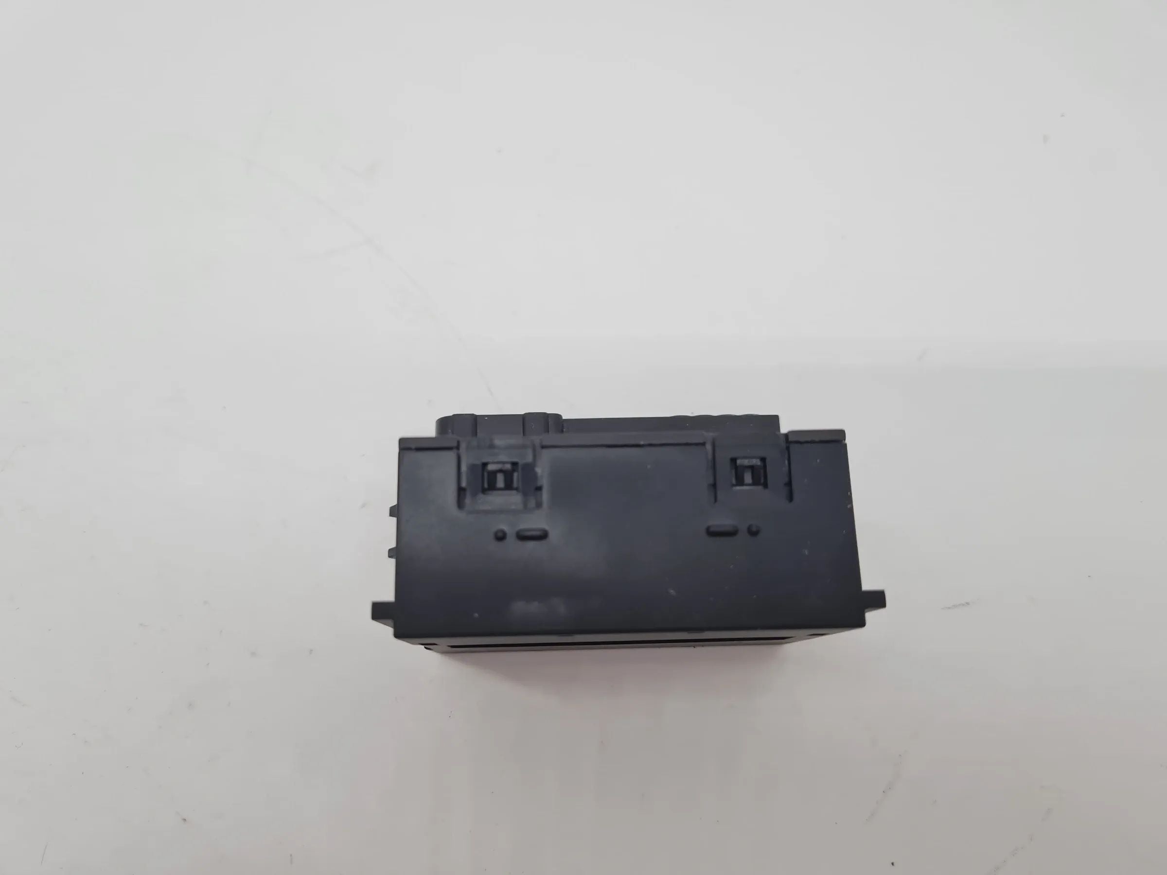 Original Audi A6 (4B2/4B4) Bordcomputer Display 8L0919272A