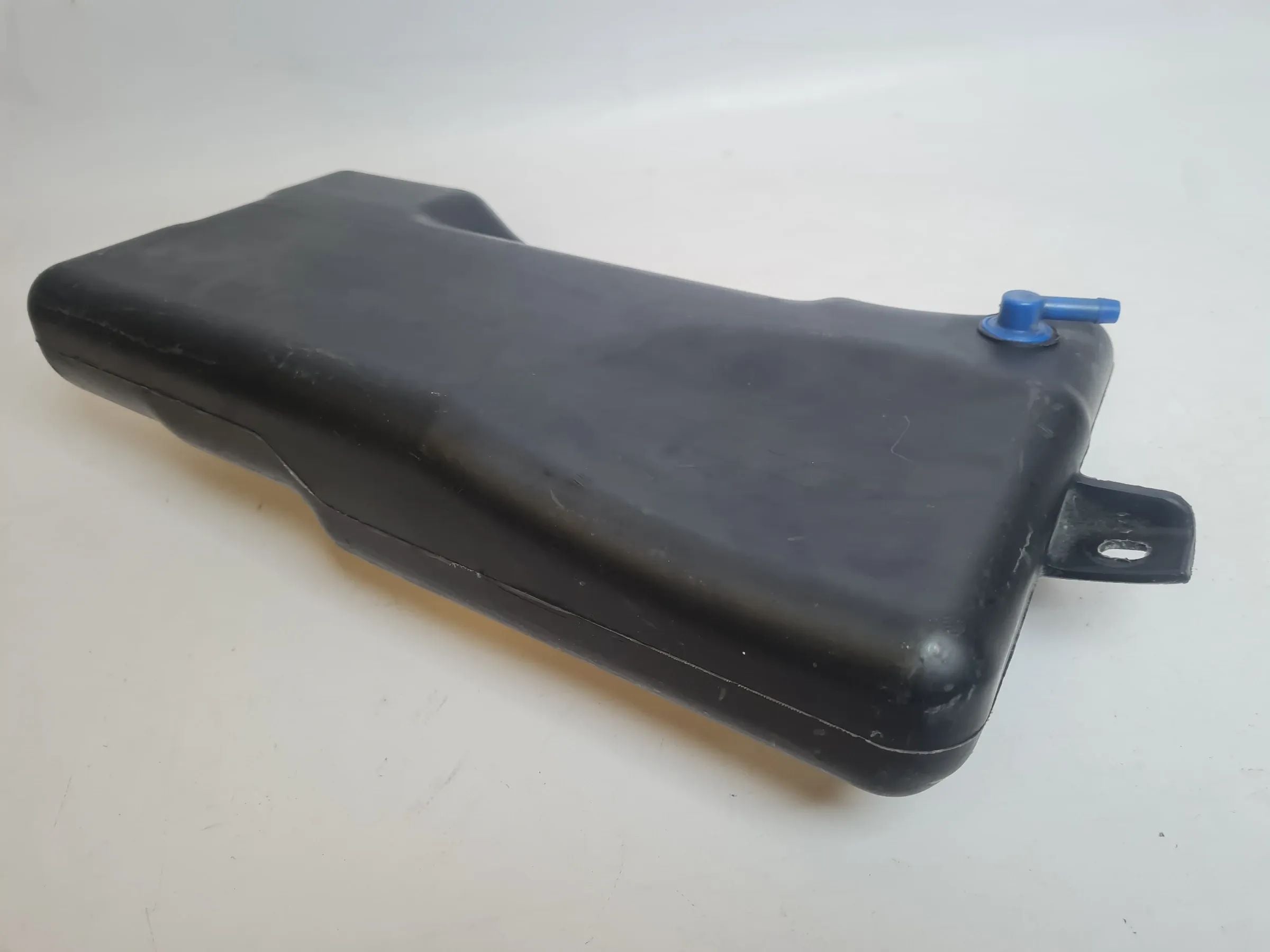 Original BMW 5er (E39/.E38) Ausgleichsbehälter Aktivkohlefilter 1181574