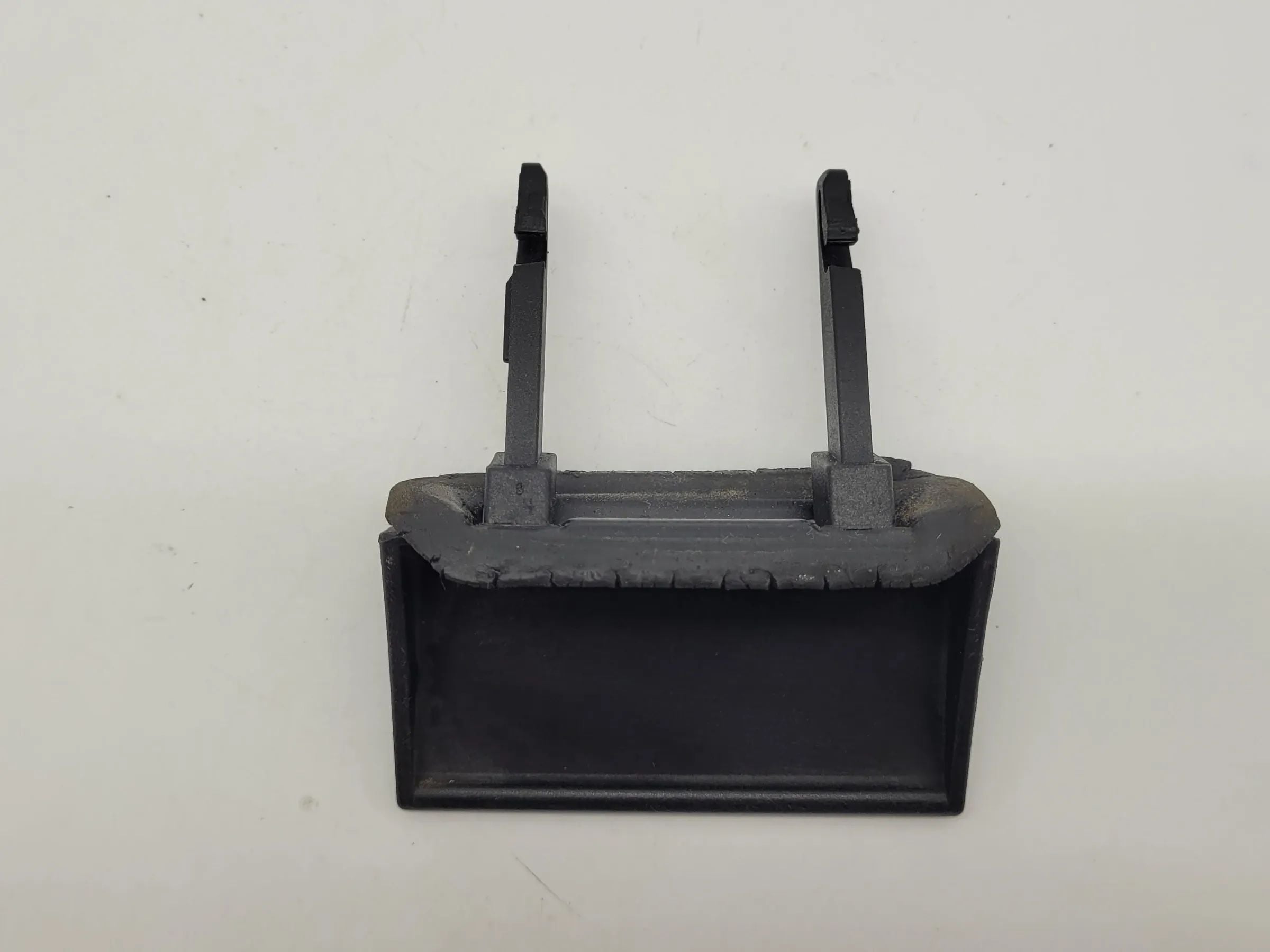 Original Audi A6 (4B2/4B4) Heckklappengriff 4B0827777A