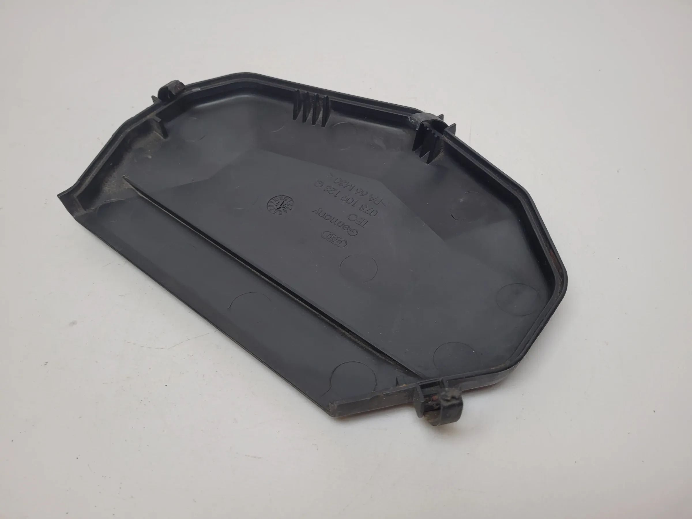 Original Audi A6 (4B2/4B4) Schutz Abdeckung Zahnriemen 078109123Q