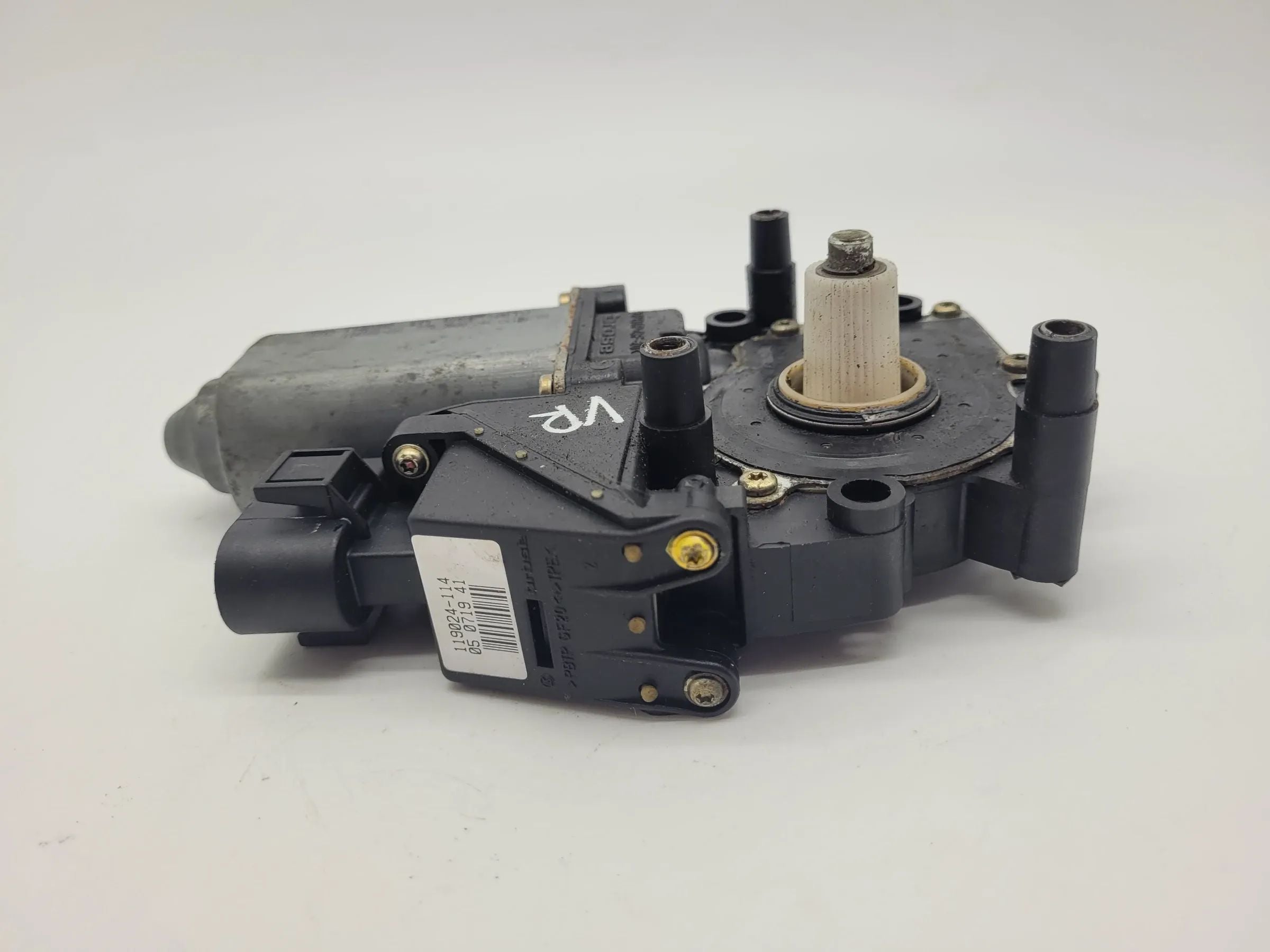 Original Audi A6 (4B2/4B4) Fensterheber Motor Rechts Vorne 4B0959802B