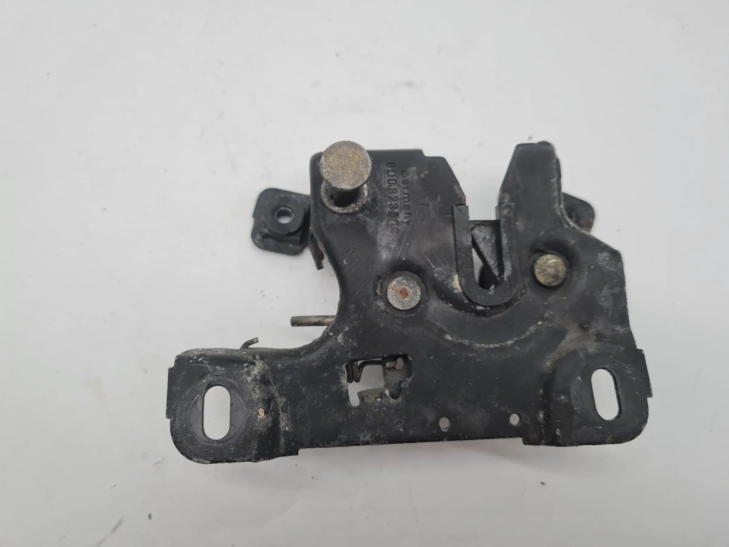 Original Audi A6 (4B2/4B4) Motorhaube Motorhaubenschloss 8D0823508