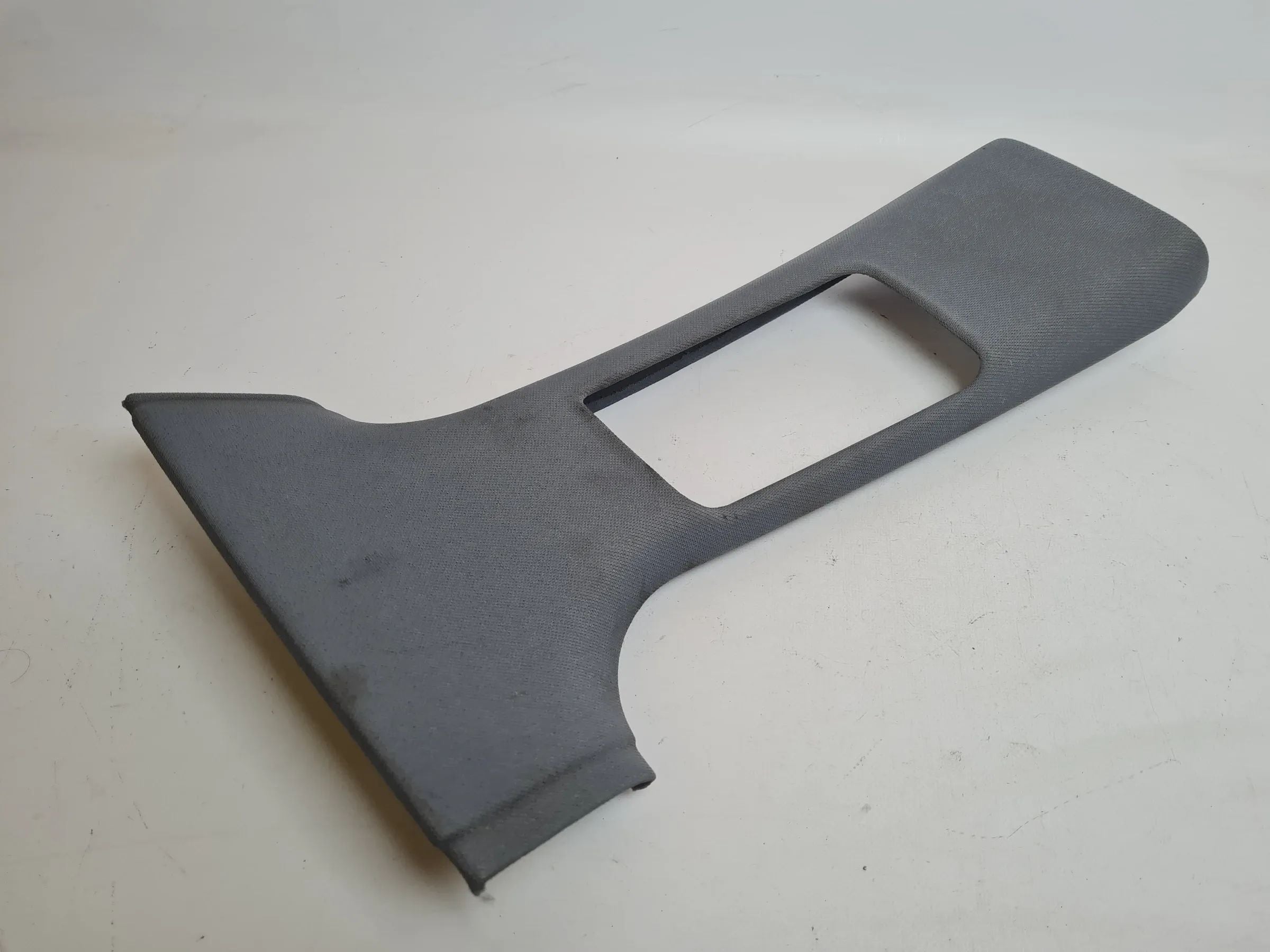 Original Audi A6 (4B2/4B4) Verkleidung B-Säule Rechts Oben Grau 4B0867244