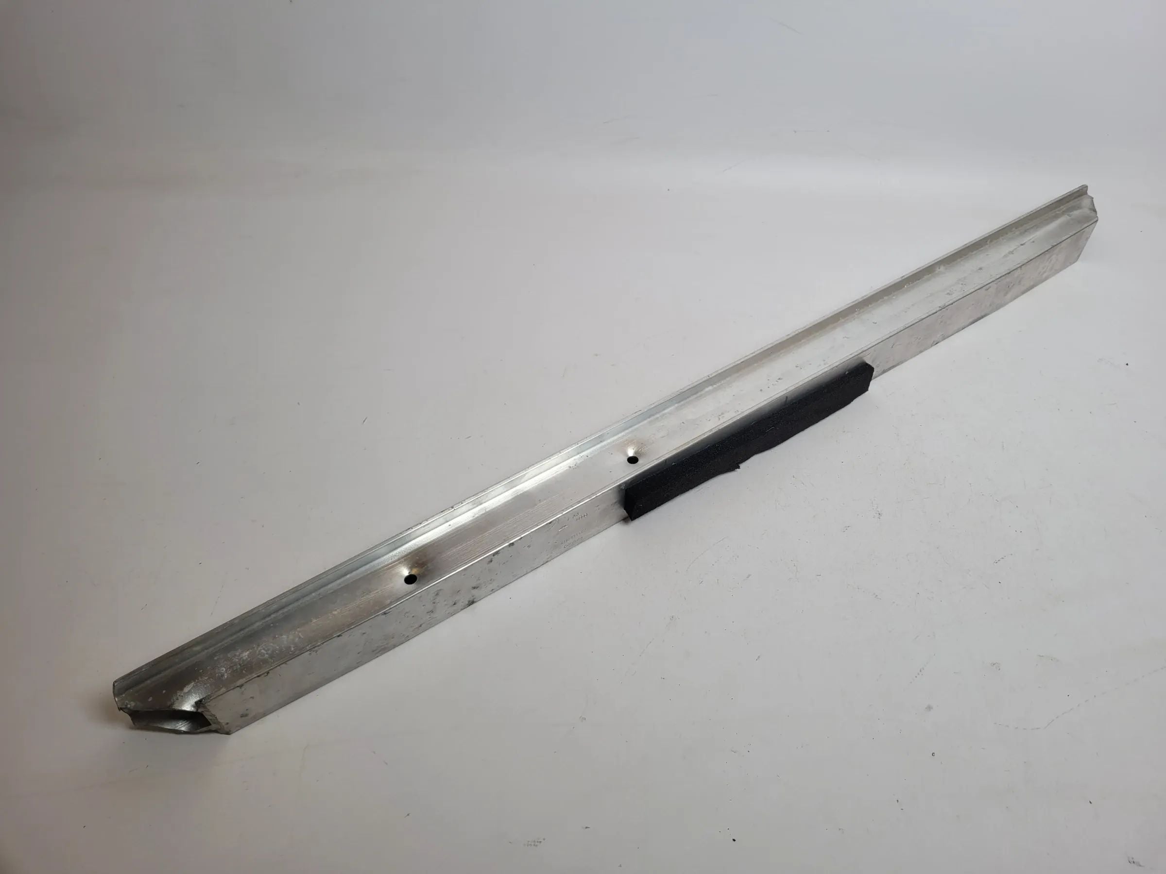 Original Audi A6 4B2/4B4 Alu Türprallträger Seitenverstärkung L/R 4B0833507