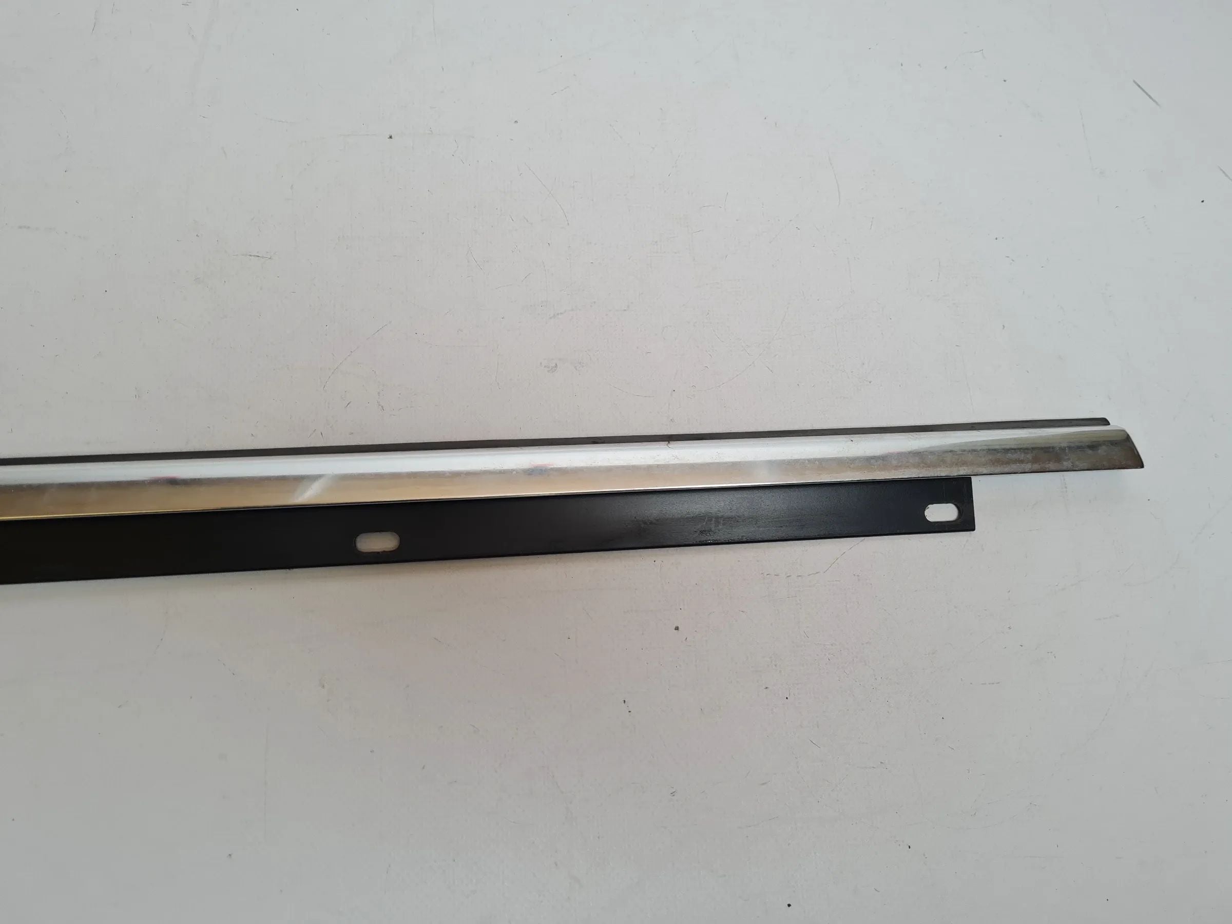 Original Audi A4 (8E/B6/B7) S-Line Dichtung Fensterleiste R./Hinten 8E0853764B