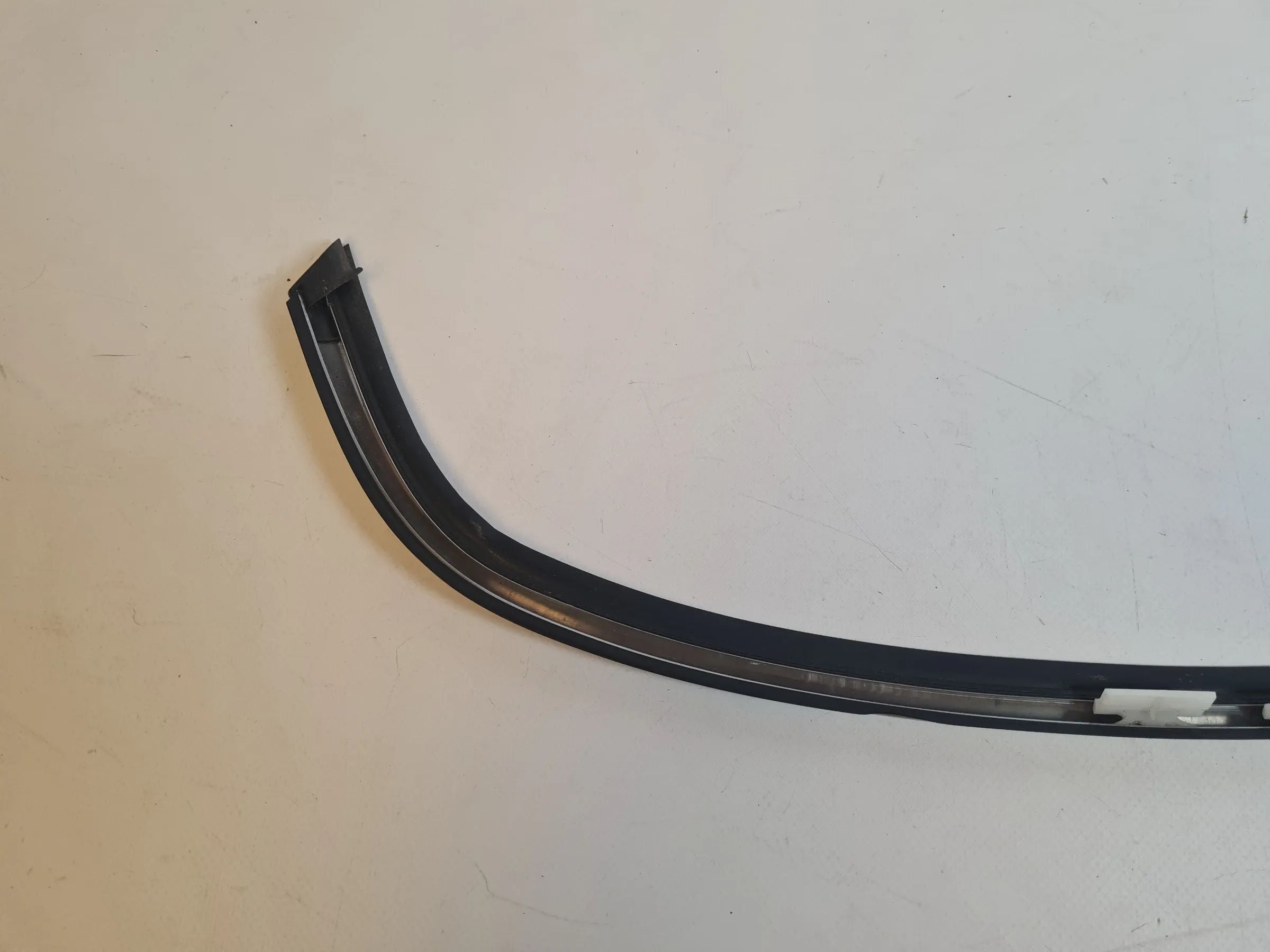Original Mini One (R50/R53) Dichtung Windschutzscheibe Vorne Links 7051527