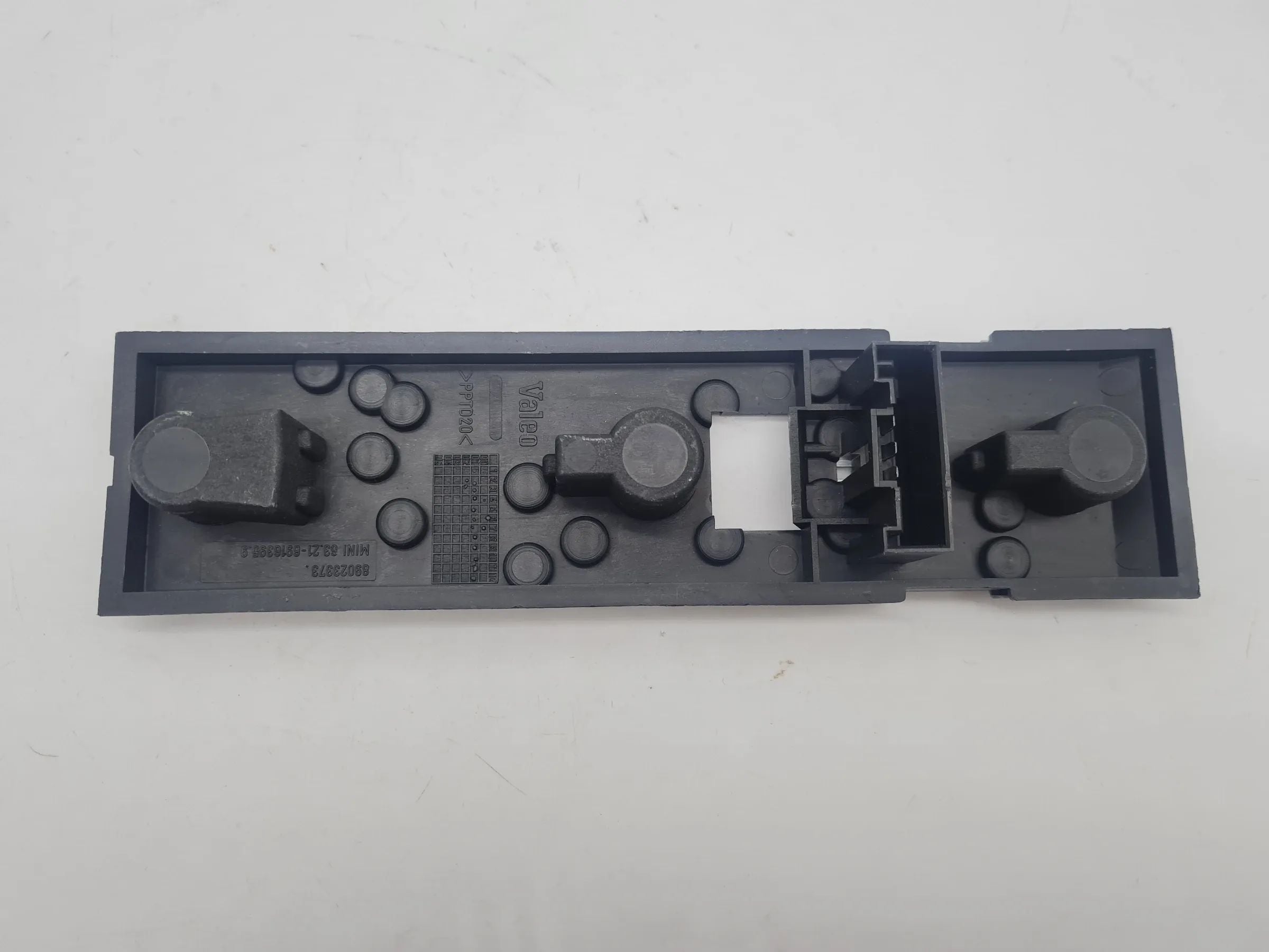 Original Mini One (R50/R53) Rückleuchte Lampenfassung Halter L/R 63.21-6916395.9