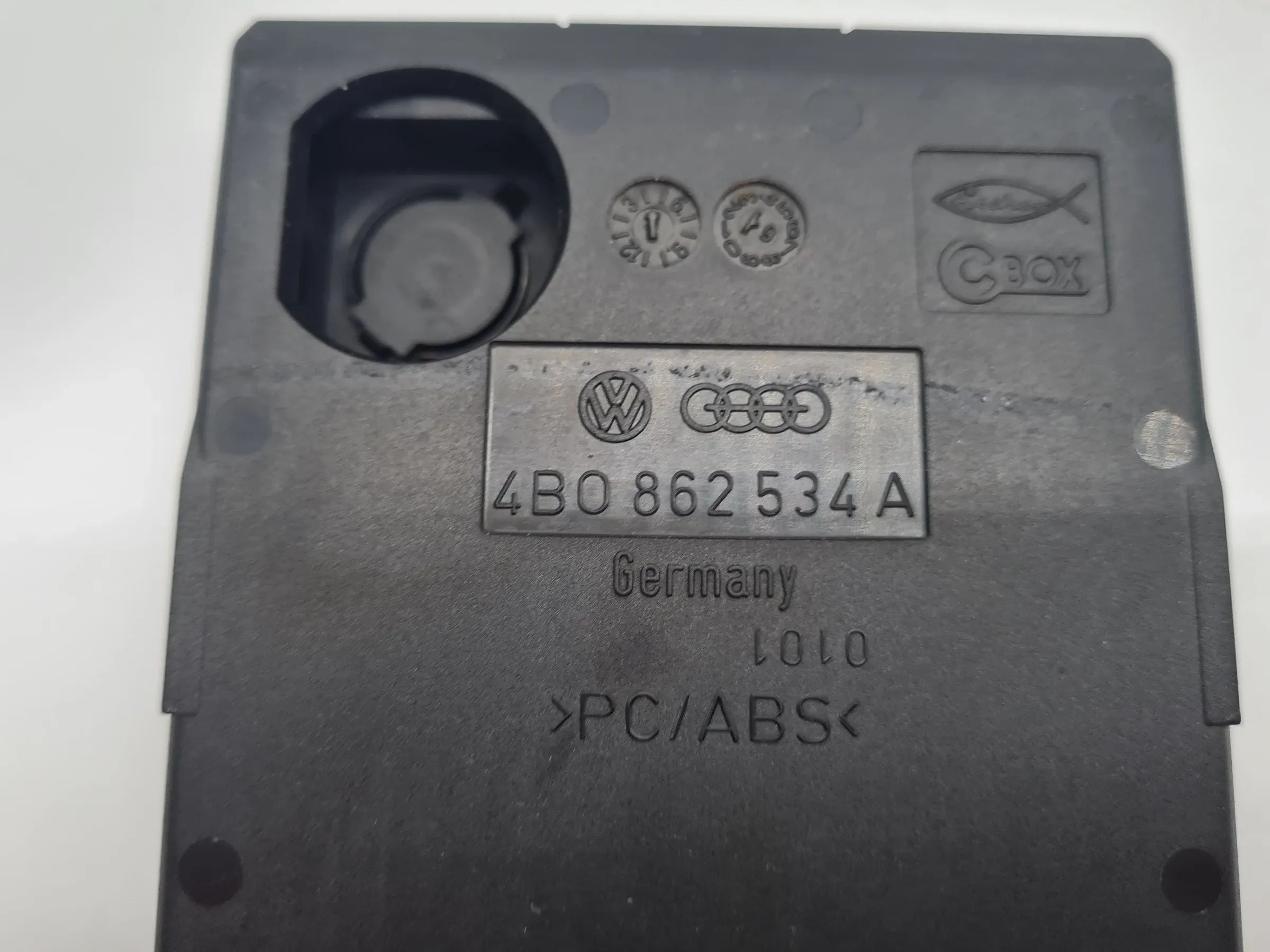Original Audi A6 (4B2/4B4) Becherhalter Dosenhalter Getränkehalter 4B0862534A