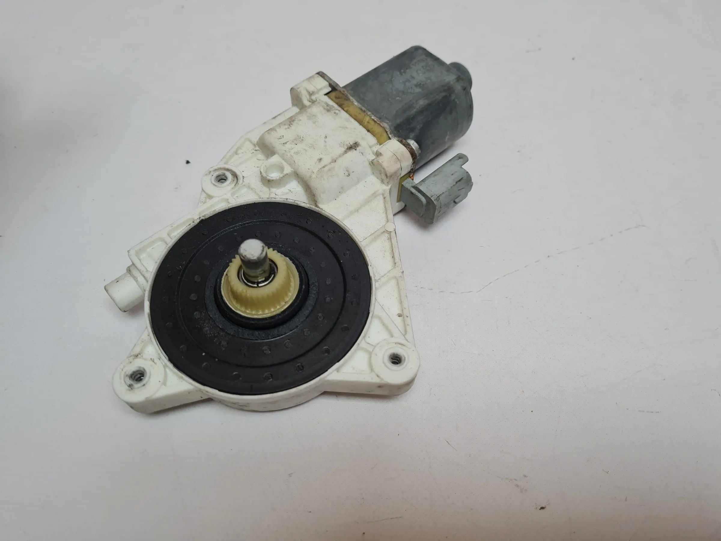 Original Nissan Micra III 3 (K12) Fensterhebermotor Rechts Vorne 0130822203