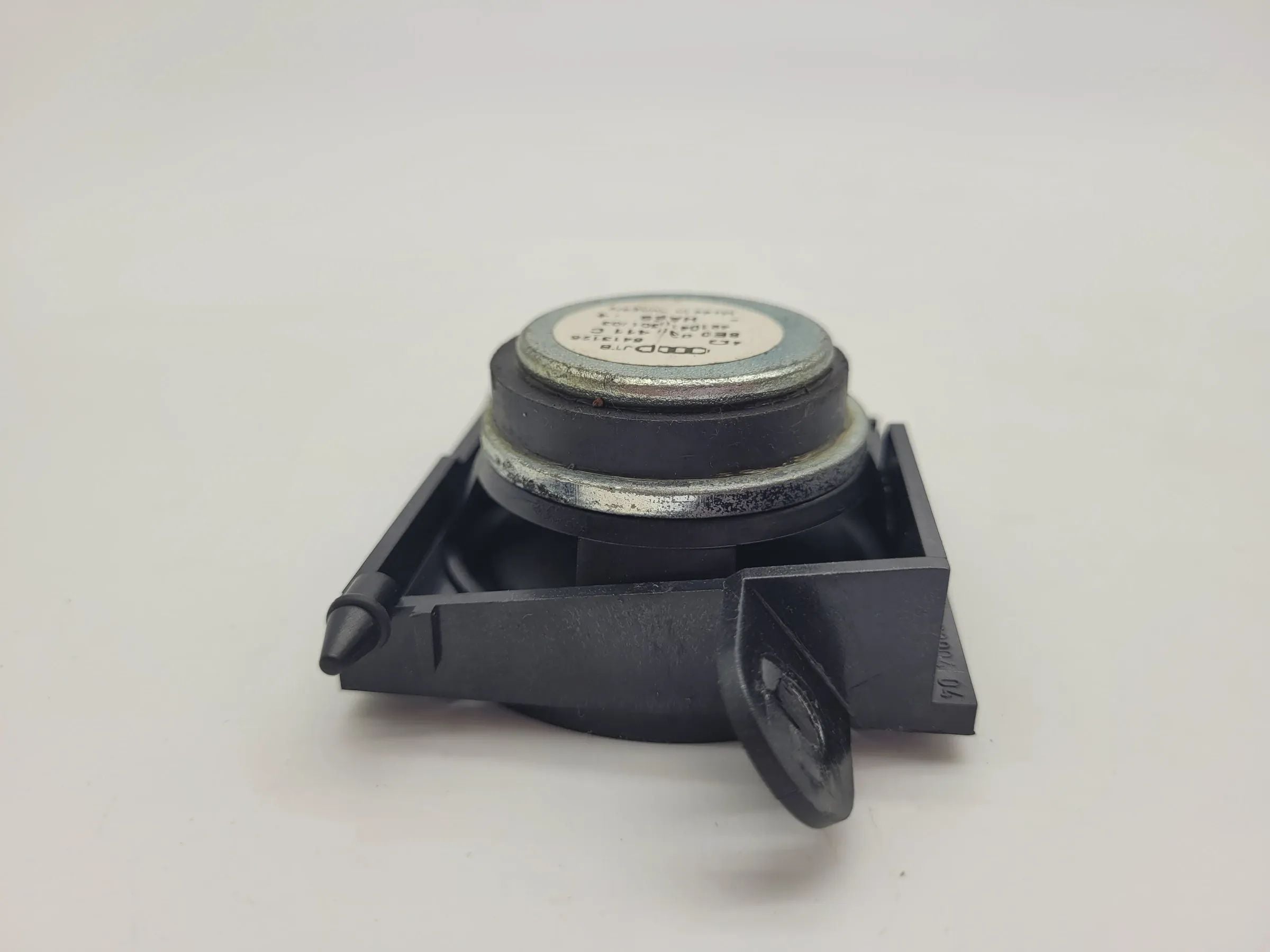 Original Audi A4 (8E/B6/B7) Lautsprecher Armaturenbrett 8E0035411C