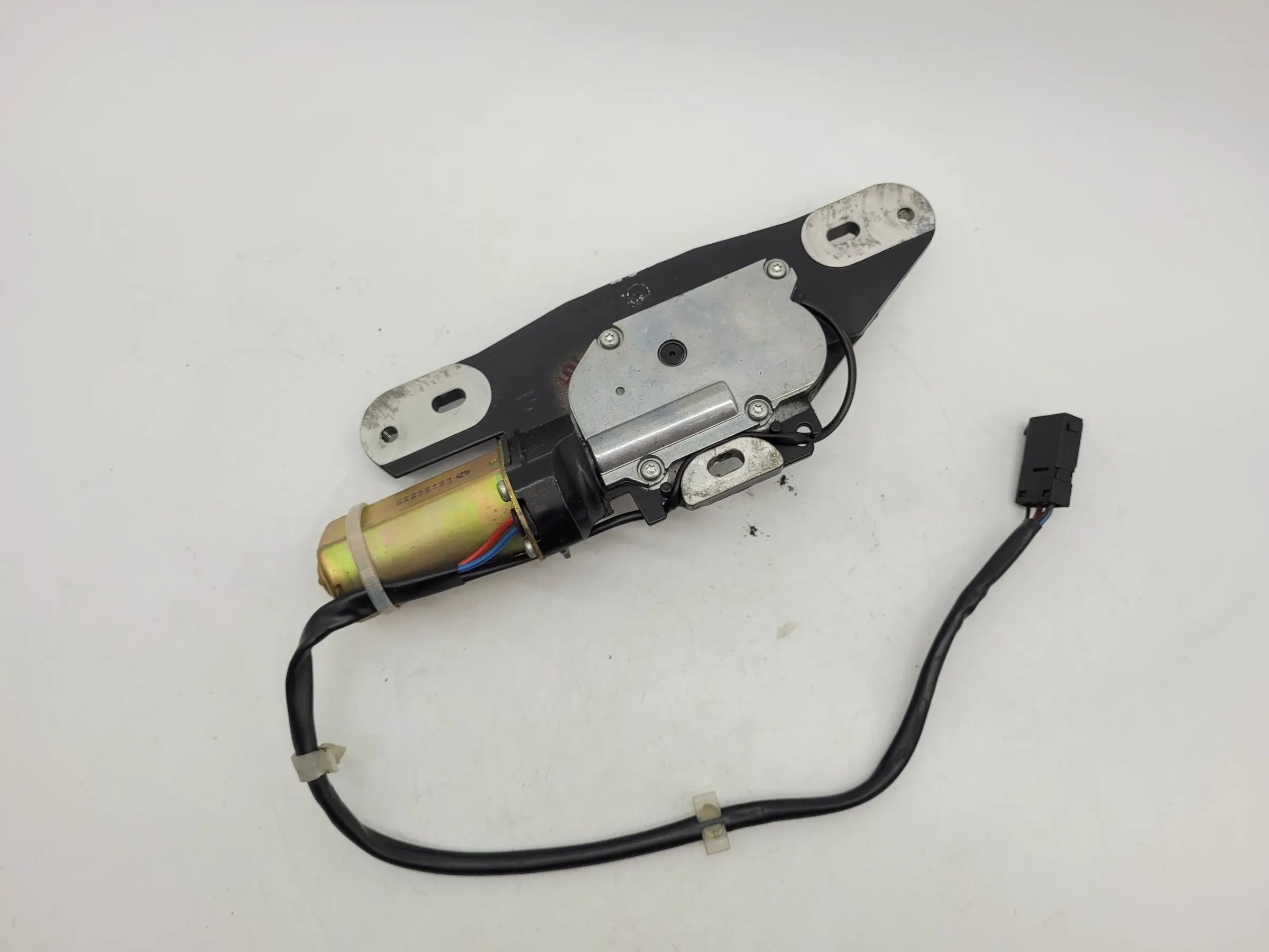 BMW 5er Touring E39 Heckklappenschloss Kofferraum 67.14-8362371 (Original)