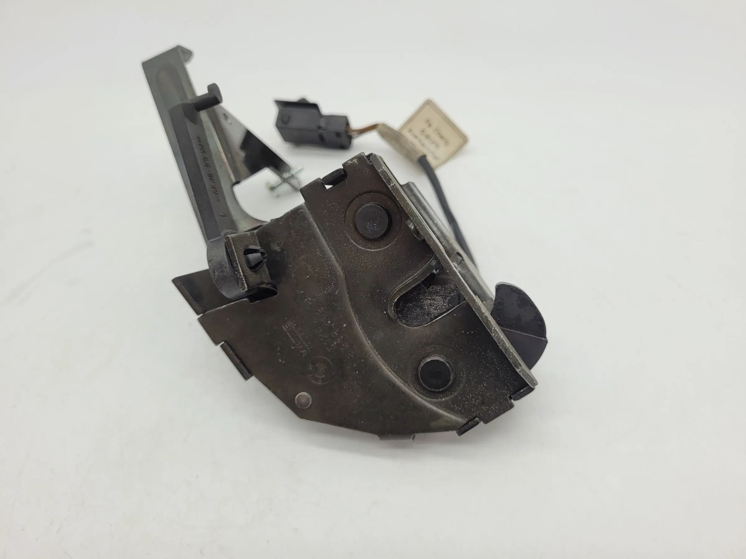 BMW 5er Touring E39 Schlossfalle Heckscheibenschloss 51.24-8238469 (Original)