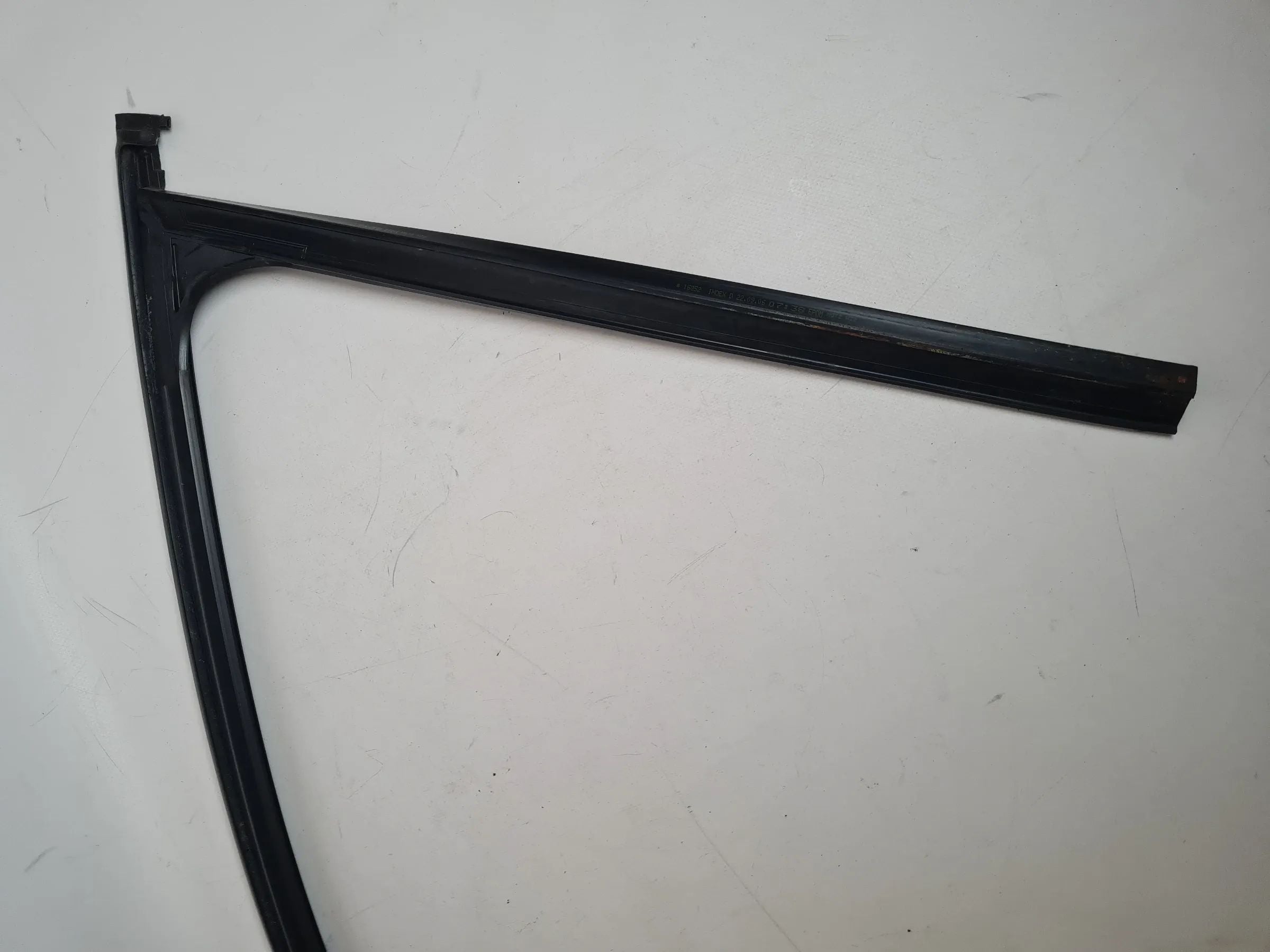 BMW 3er Touring E91 Fenster Dichtung Gummi Vorne Rechts 16850 Original
