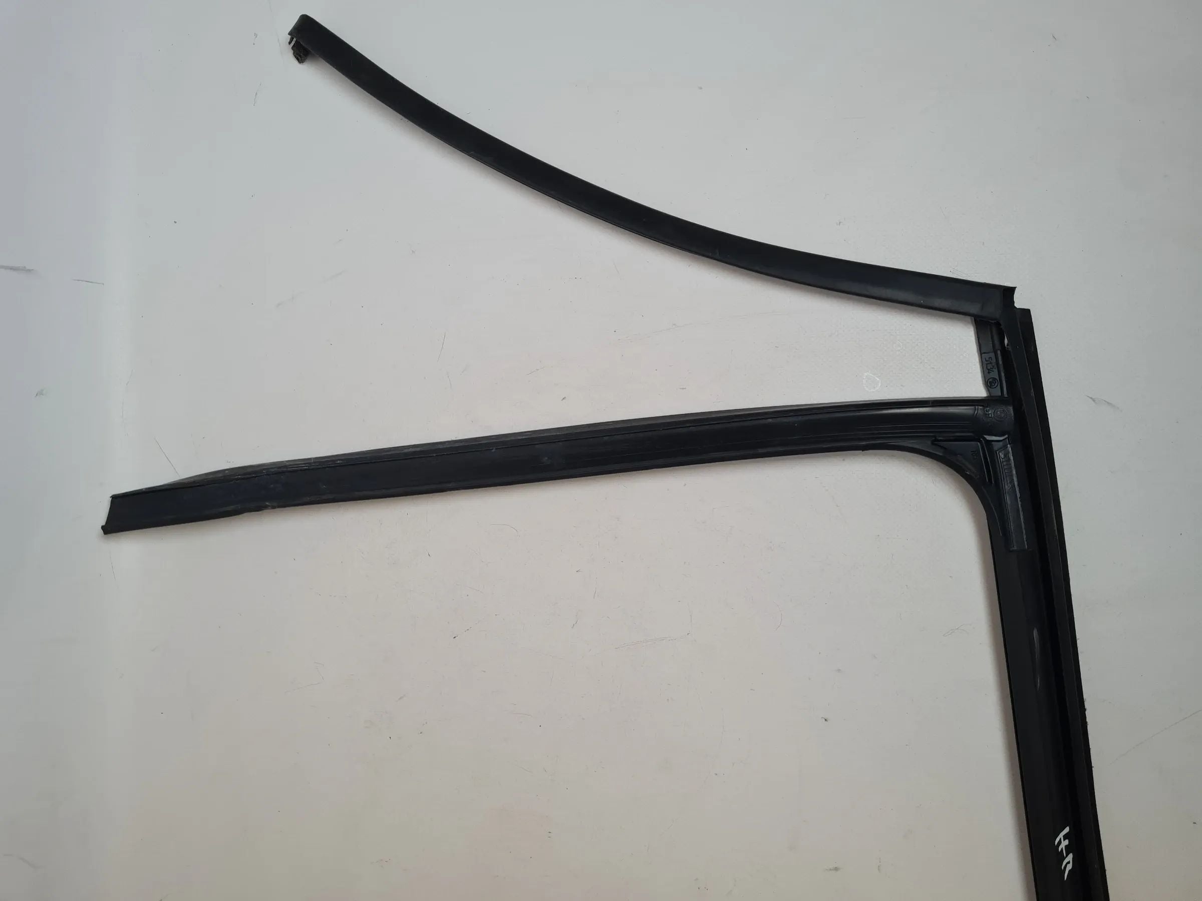 BMW 3er Touring E91 Fenster Dichtung Gummi Hinten Rechts 16850 Original