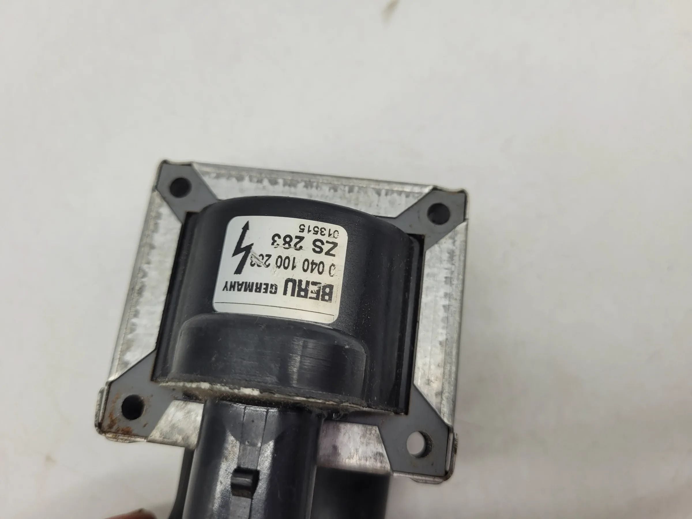 Fiat Punto (188) Zündspule mit Zündkabel 0040100283 (Original)