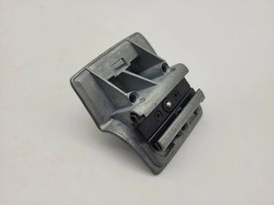 BMW 5er Touring E39 Befestigung Aufnahme Rollo Fußraum R/L 8217304 Original