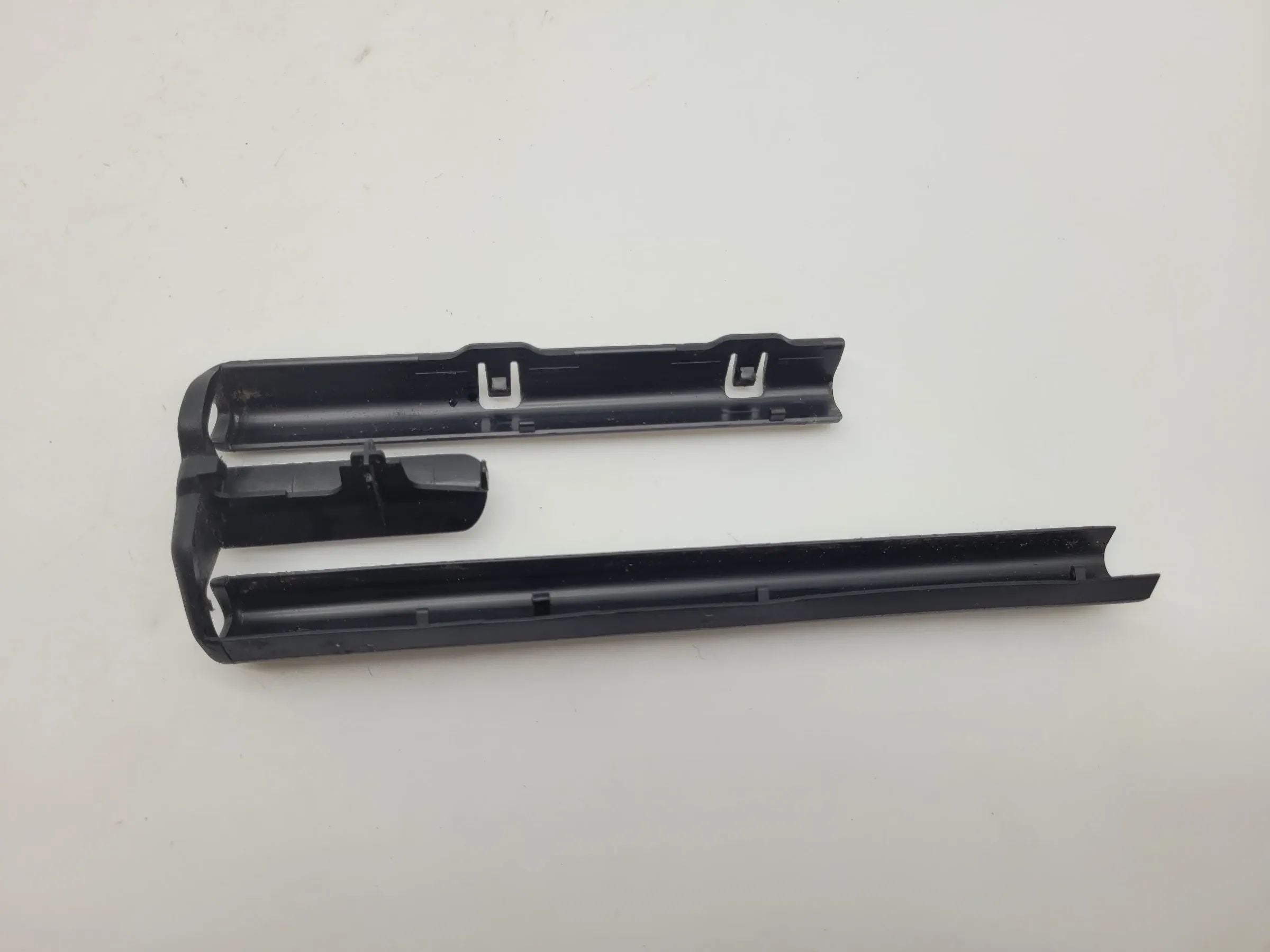 BMW 7er E38 Abdeckung Sitzschiene Rechts Vorne 52.10-8207206 Original