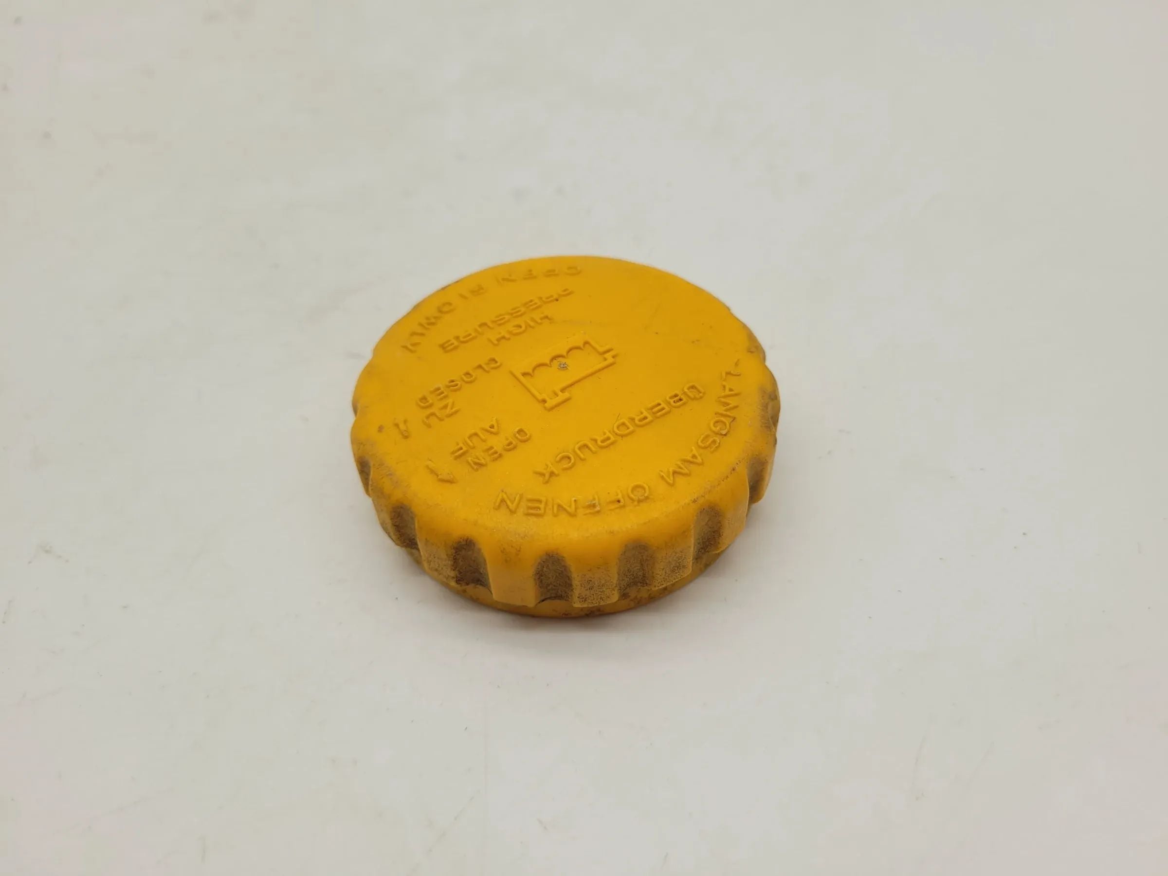 Original Opel Astra G T98 Deckel Verschluss Ausgleichsbehälter 001834583