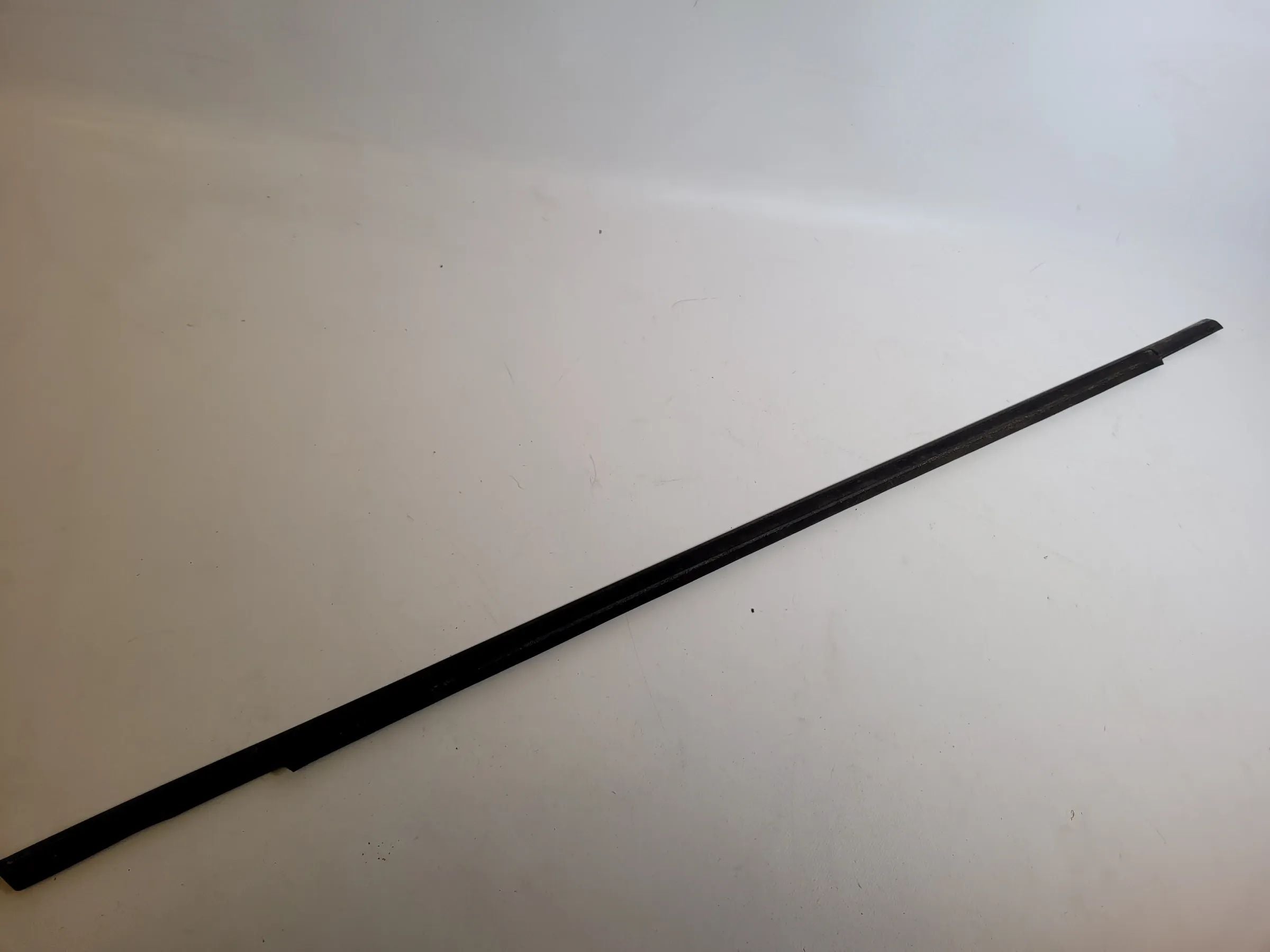 Fiat Punto Grande 199 Fensterschachtleiste Dichtung Vorne Links Original