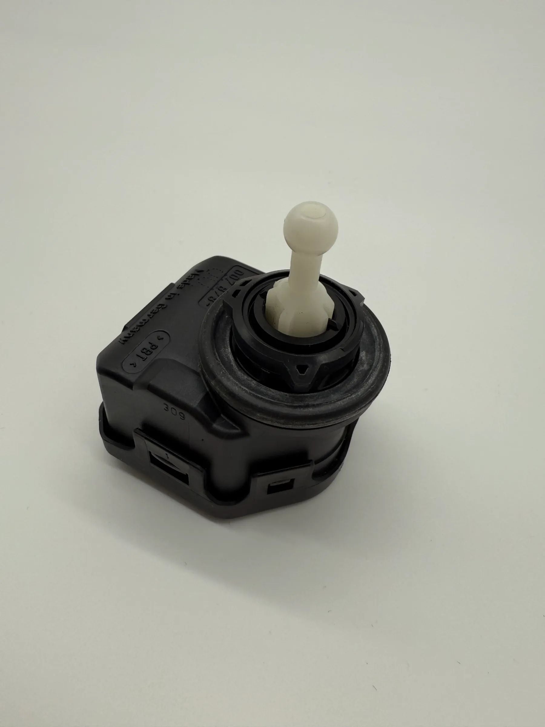 มอเตอร์ปรับไฟหน้า Leuchtweitenverstellung LWR 007878-00 VW Passat 2.5 TDI V6 ปี 2003
