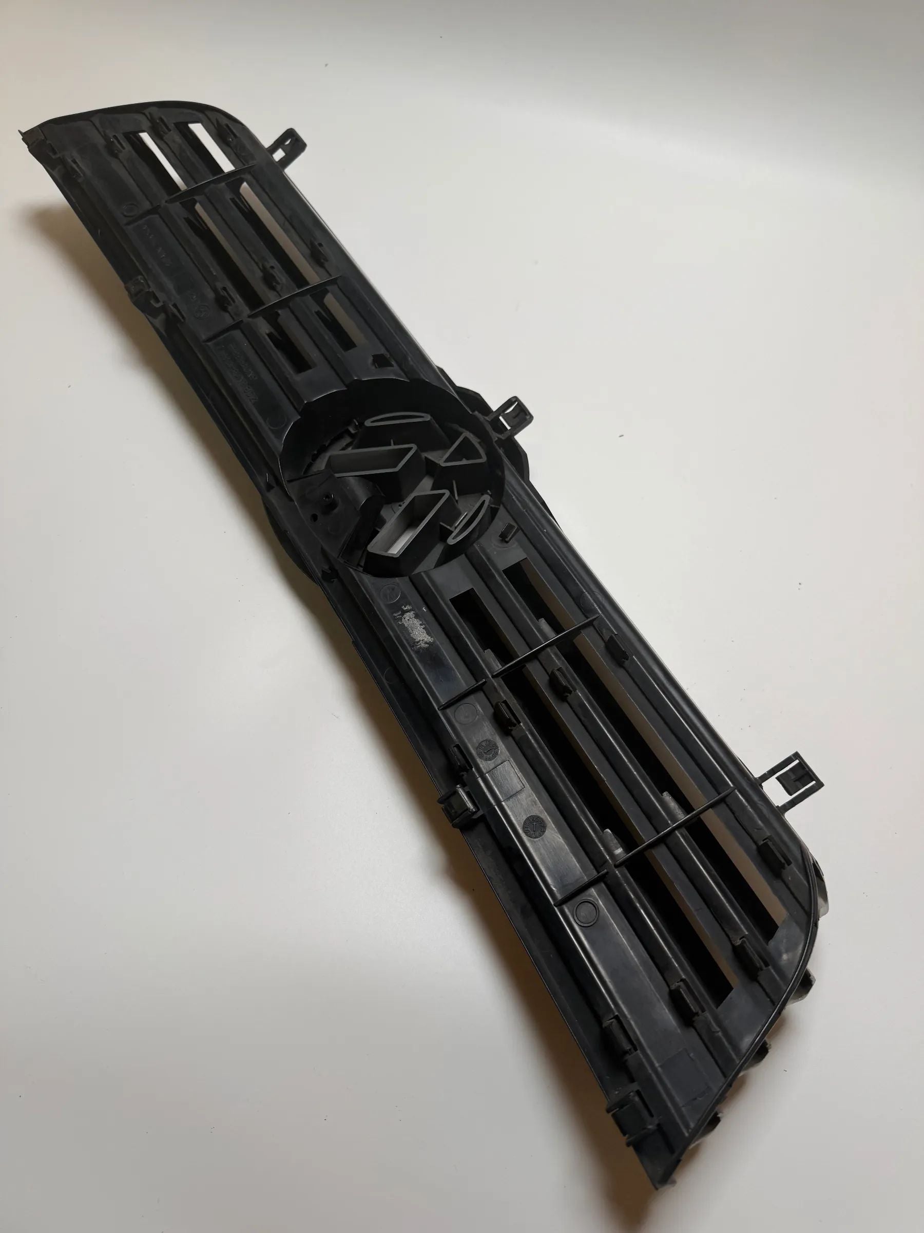 Calandre Grille Avant 99 - 01 VW 6 N/6 KV Polo