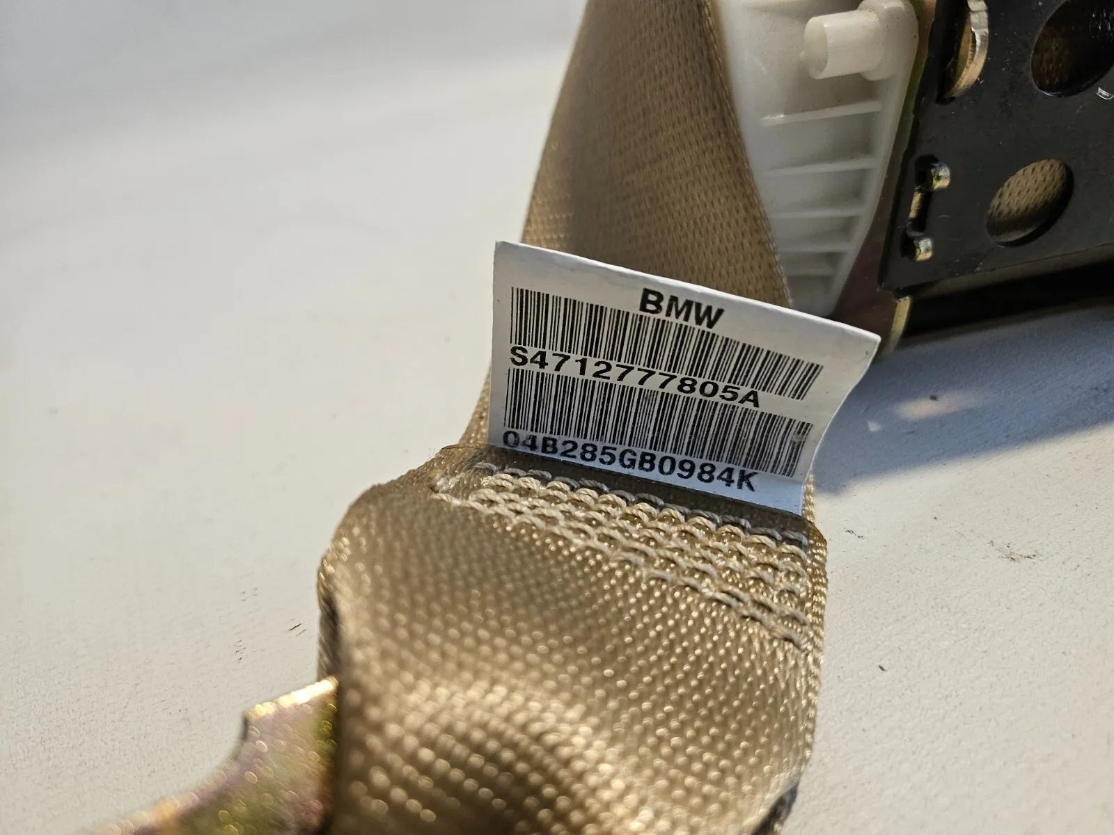 Ceinture d’origine SRS BMW E61 arrière droite beige 33031847 sans accident