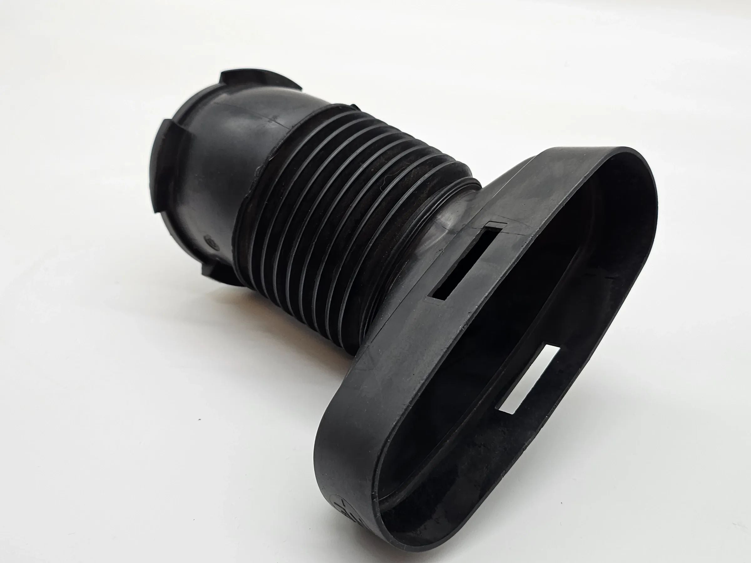 Original Mercedes-Benz C-Klasse W203 C180 Verteilerlufteinlassrohr A2035280307