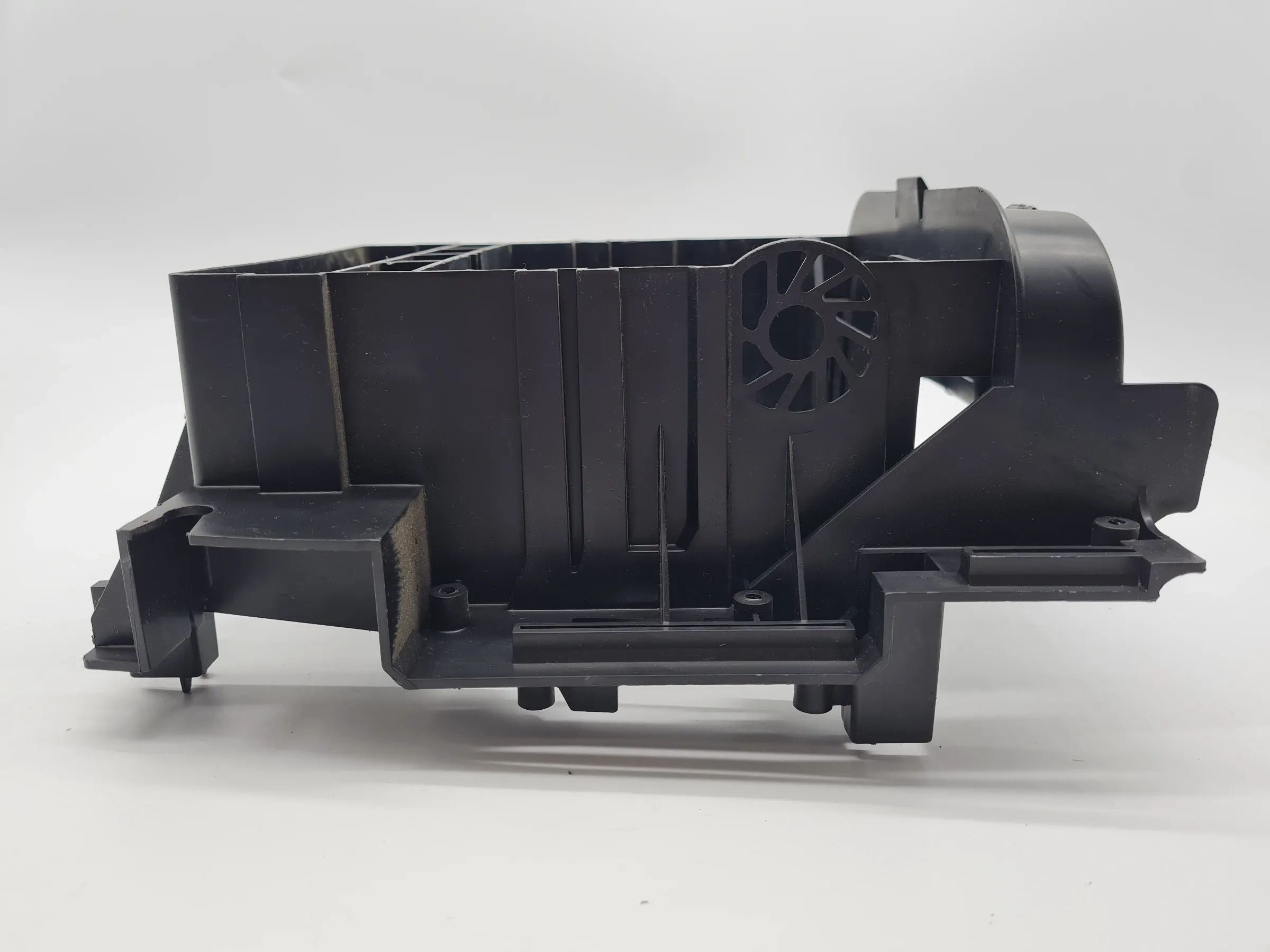 Originele Mercedes-Benz C-Klasse (W203) Radioschacht Inbouwframe A2036800878