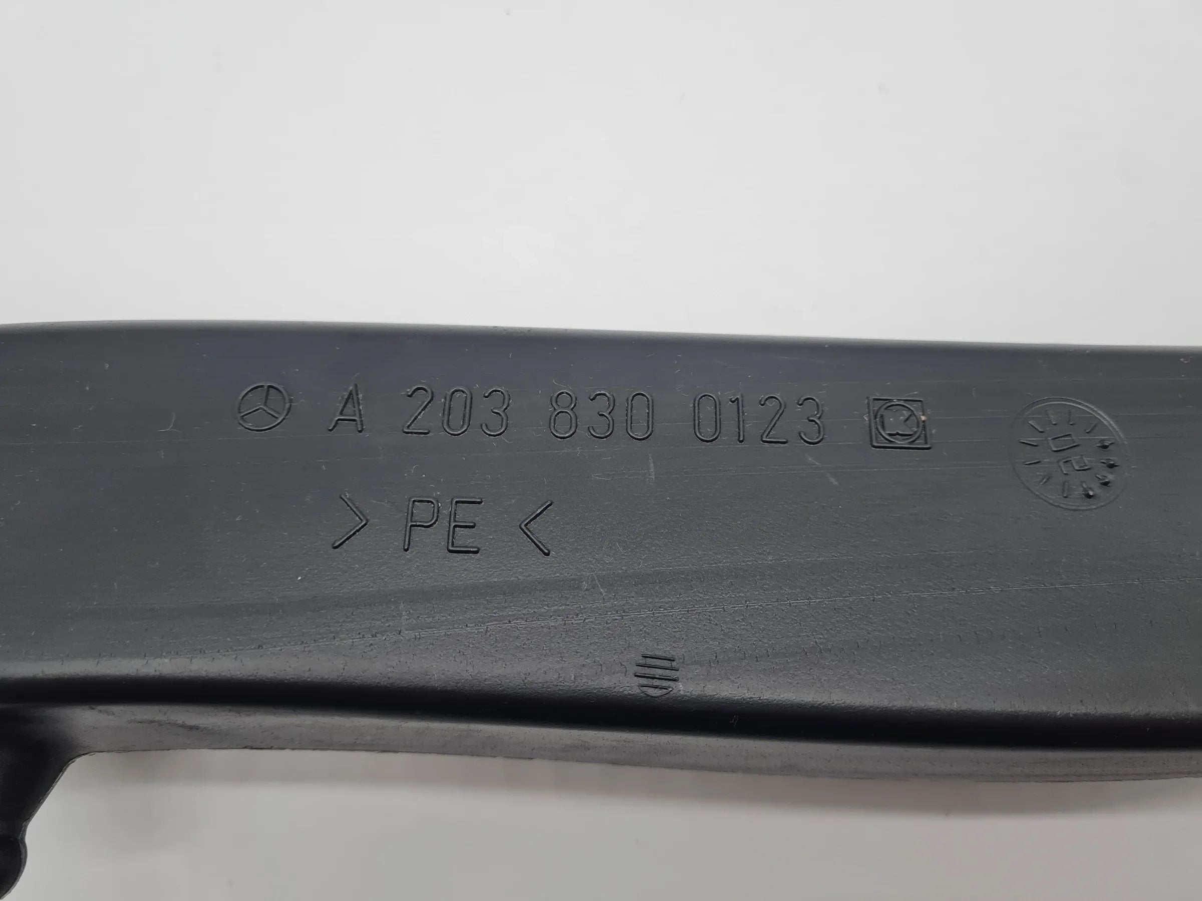Original Mercedes-Benz C-Klasse (W203) Lüftungskanal Links, A2038300123