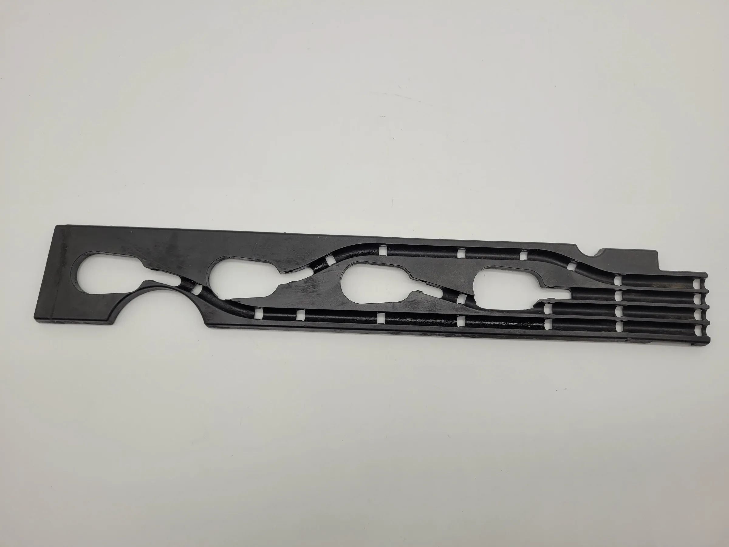 VW Golf IV 4 (1J5/1J1) Führungsrohr Zündkabel Blende 036905487A