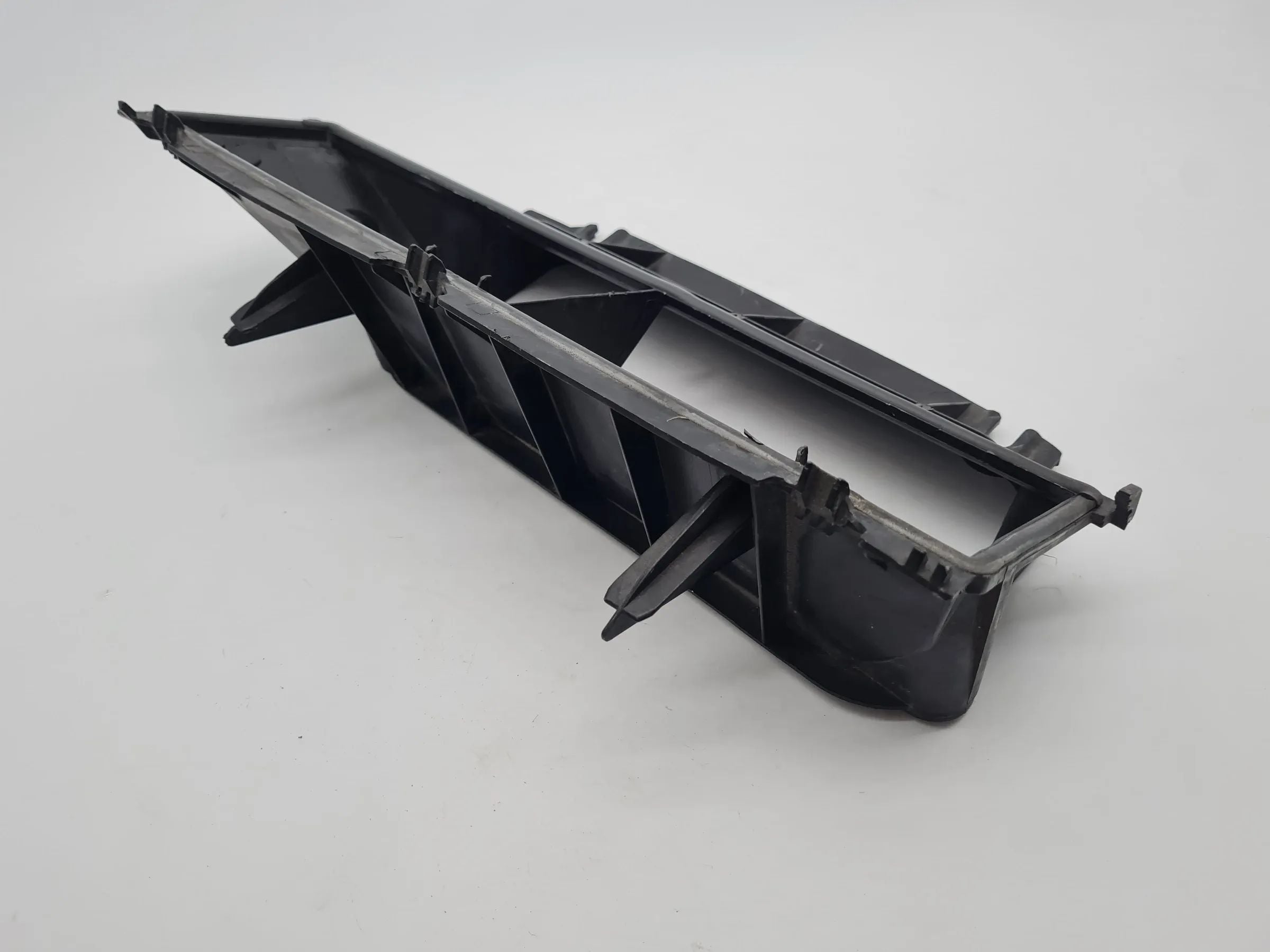 Original Mercedes-Benz C-Klasse (W203) Gehäuseteil Staubfilter A2038303203