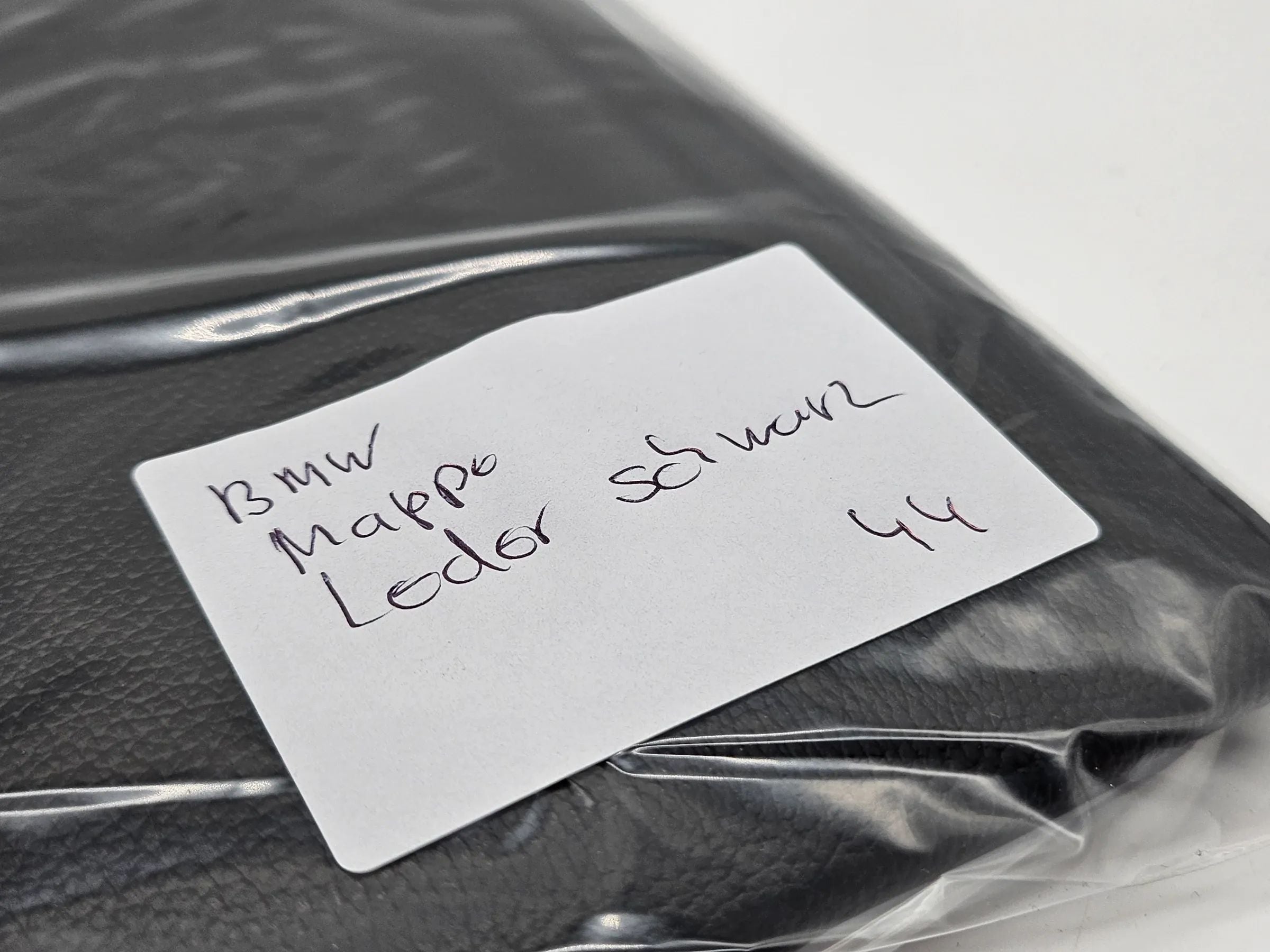 原装宝马黑色皮革车辆文件夹，见图片