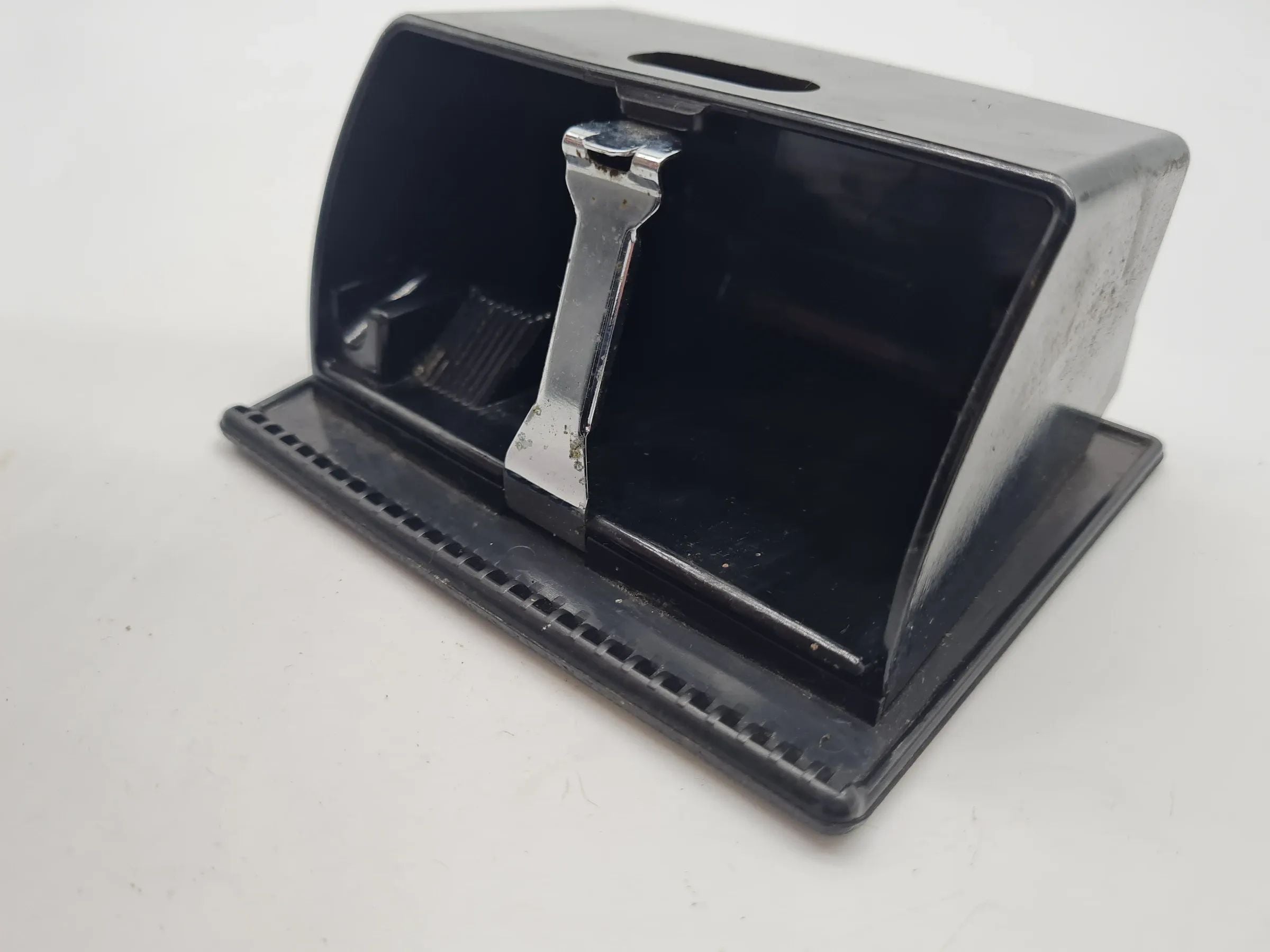 Original Mercedes-Benz C-Klasse (W203) Aschenbecher A2038100430