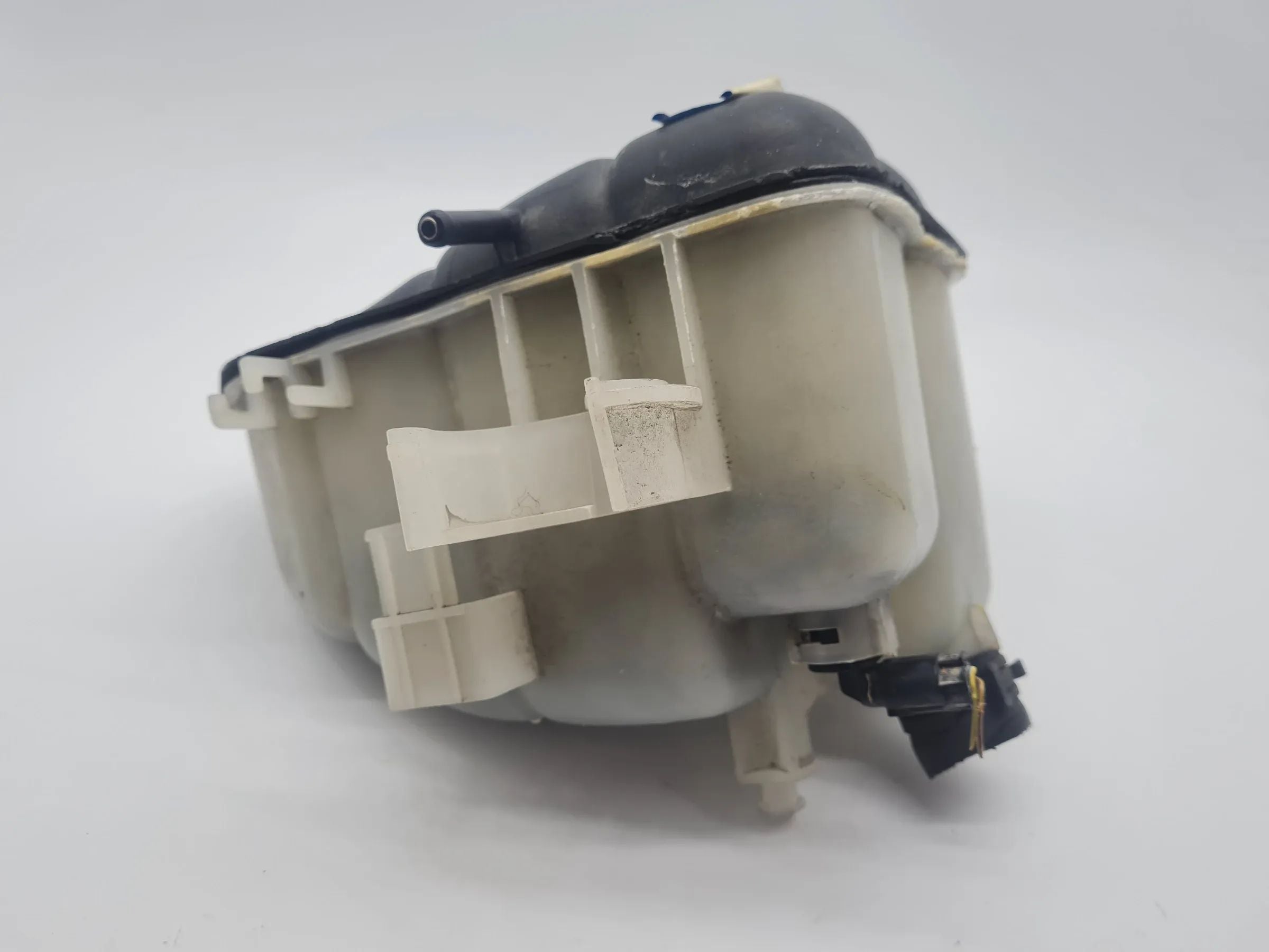 Original Mercedes-Benz C-Klasse (W203) Ausgleichsbehälter Kühlmittel A2035000049